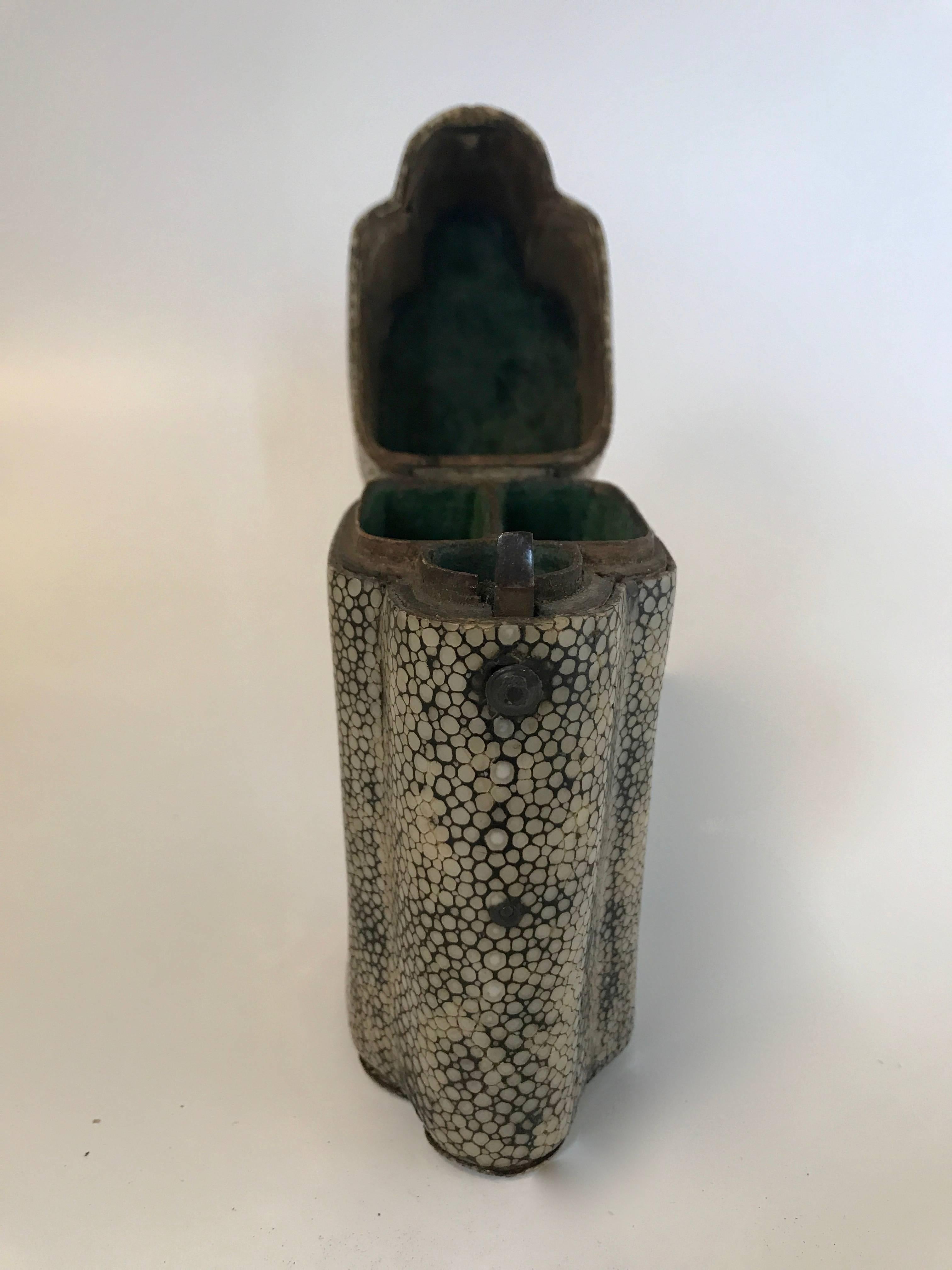 18th Century Green Shagreen Personal Cutlery Box For Sale 2