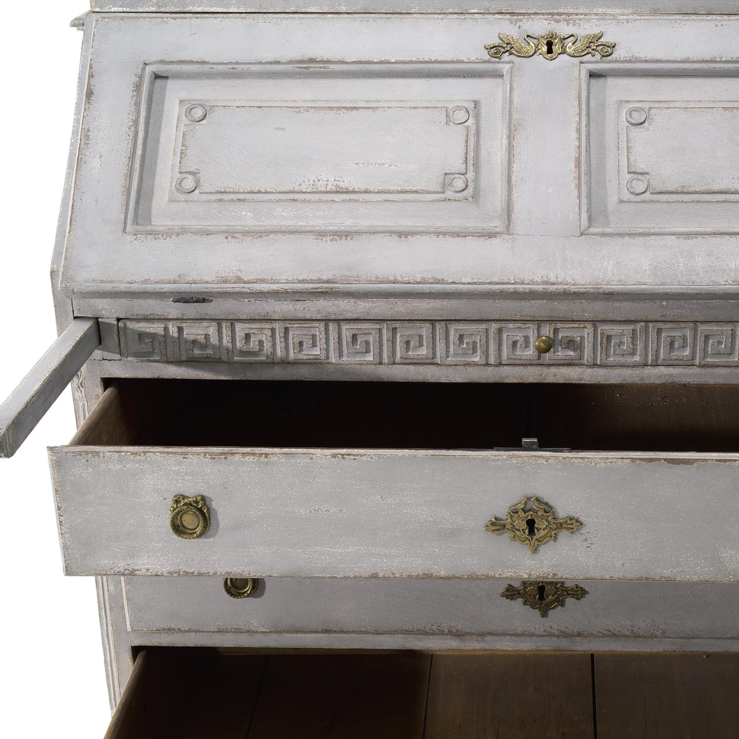 18th Century Grey Swedish Gustavian Two Part Pine Secretary - Scandinavian Desk For Sale 5