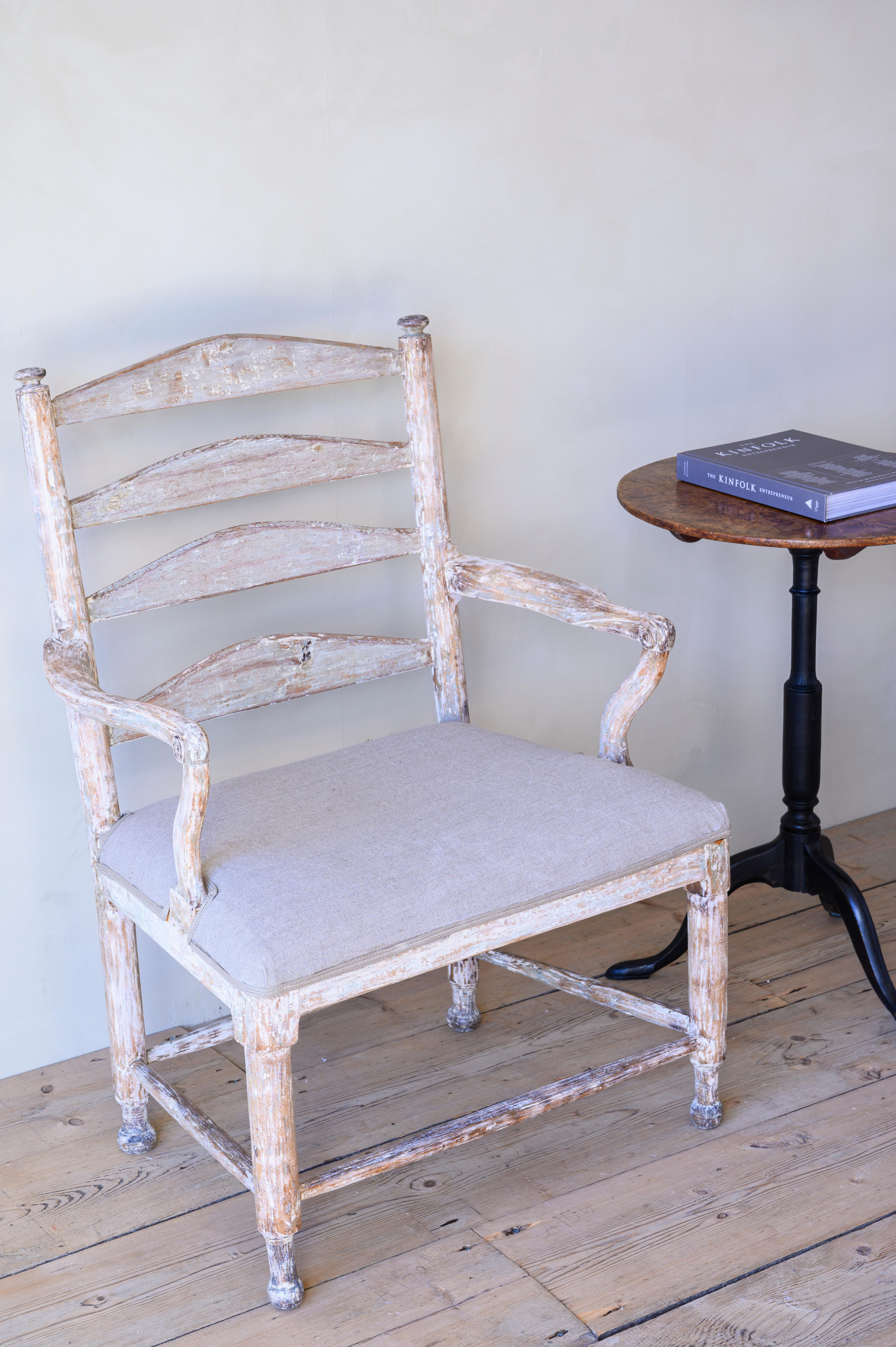 18th Century Gripsholm Armchairs In Good Condition In Mjöhult, SE