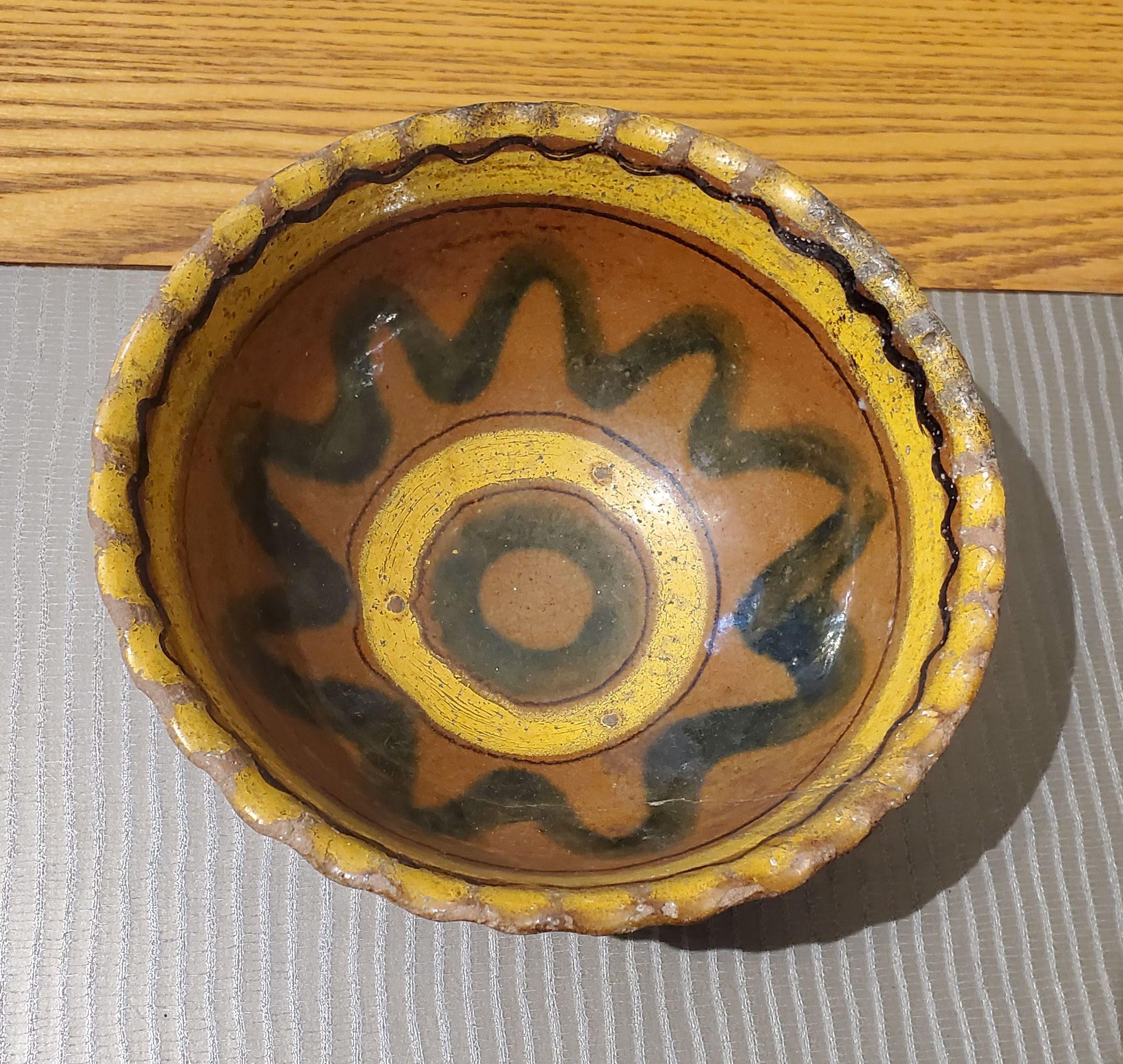 Adorable 18th century Guatemalan faience bowl, perfect for a room accent and still useable for small household items.
Guatemala, circa 1790.
Measures: 3” height 6.5” diameter.