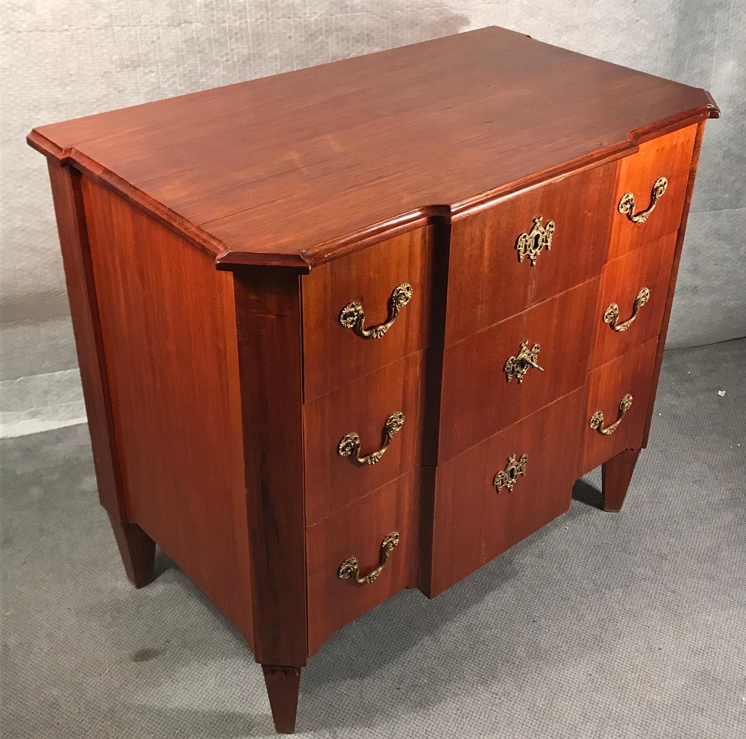 Swedish 18th century Gustavian Chest of Drawers, Sweden 1780 For Sale