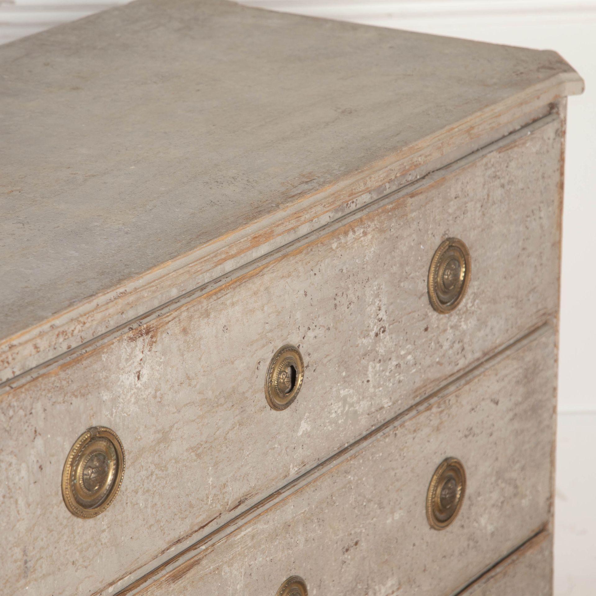 18th Century Gustavian Commode For Sale 2