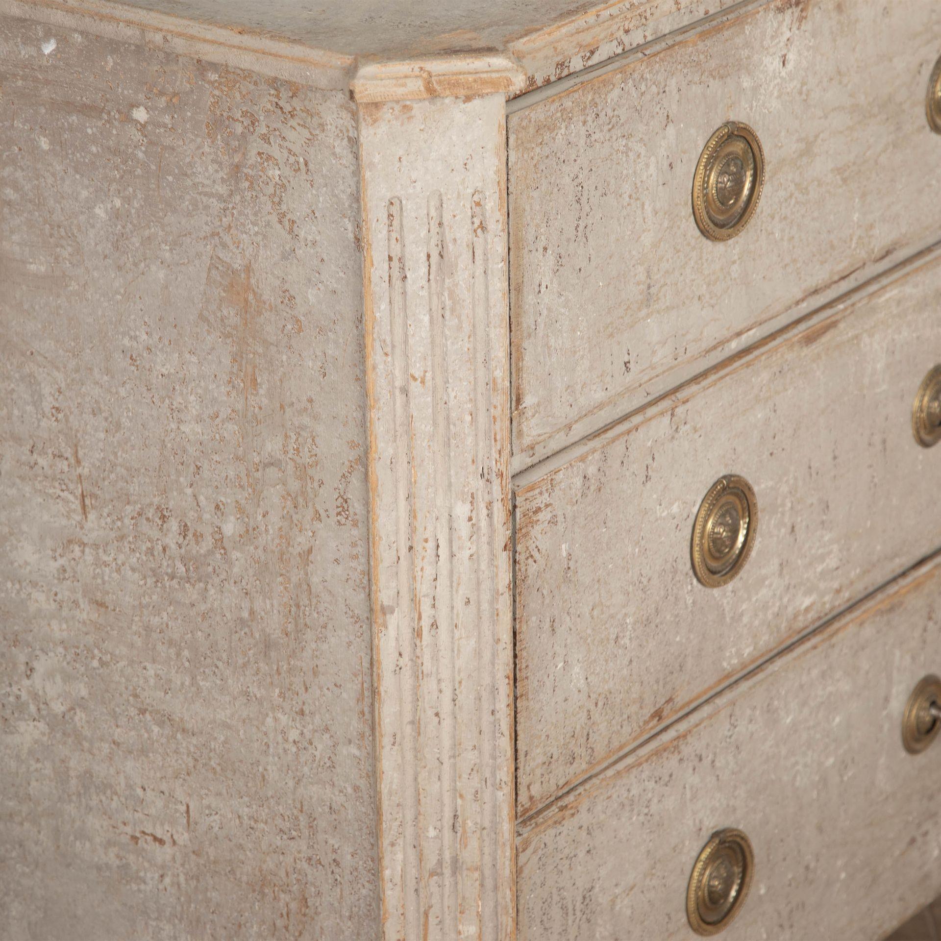 18th Century Gustavian Commode For Sale 3