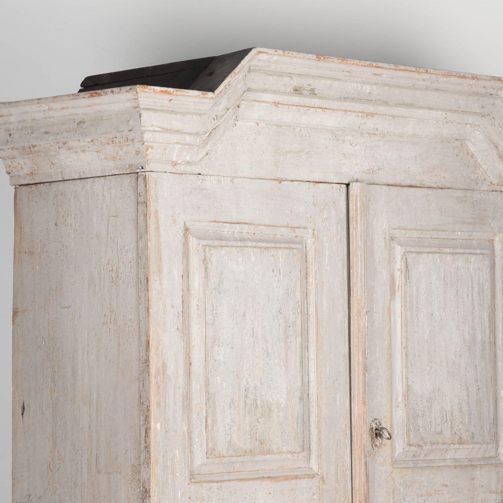 18th Century Gustavian Cupboard 5