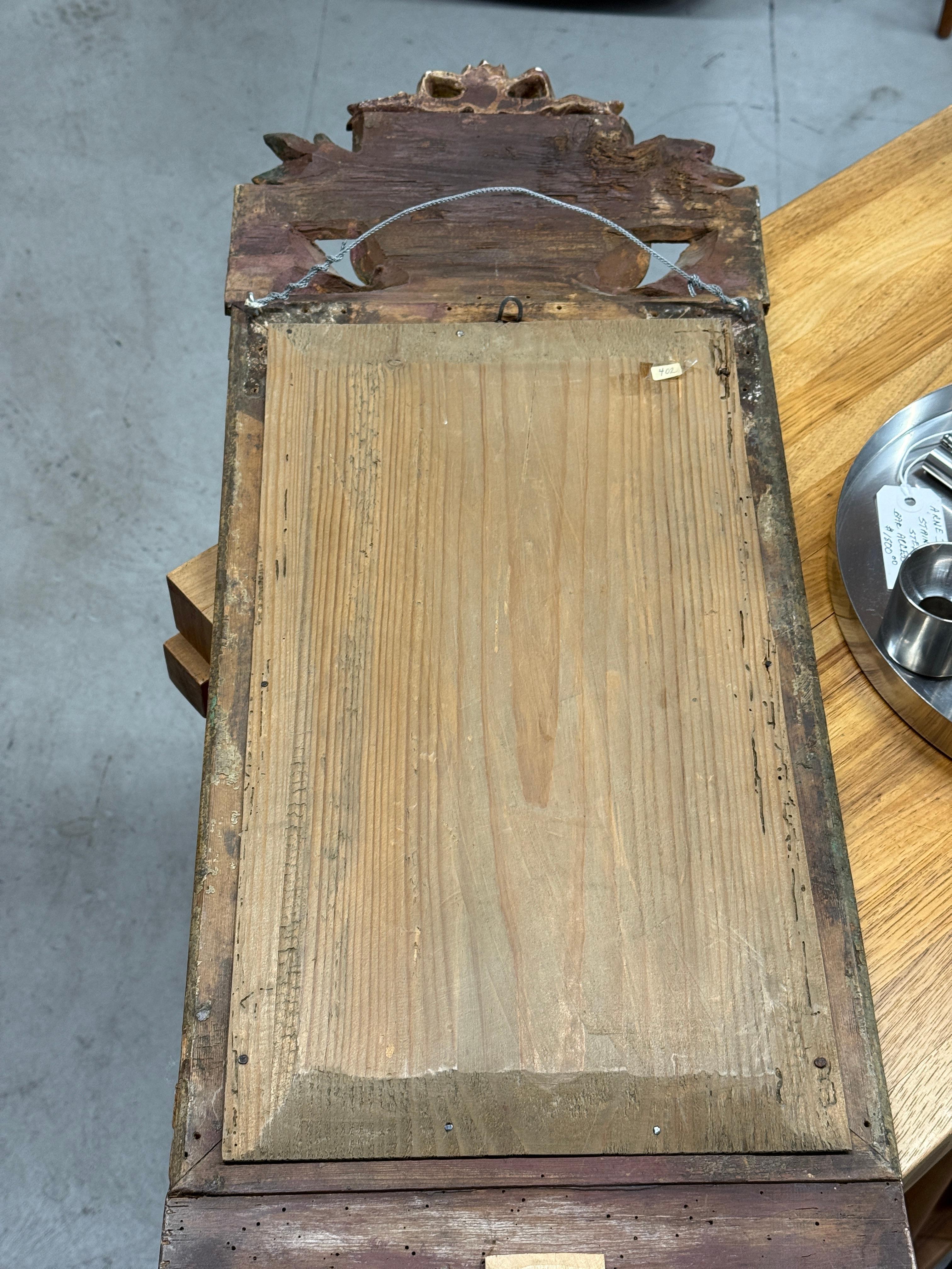 Miroir en camée doré gustavien du 18e siècle avec applique ajoutée plus tard en vente 4