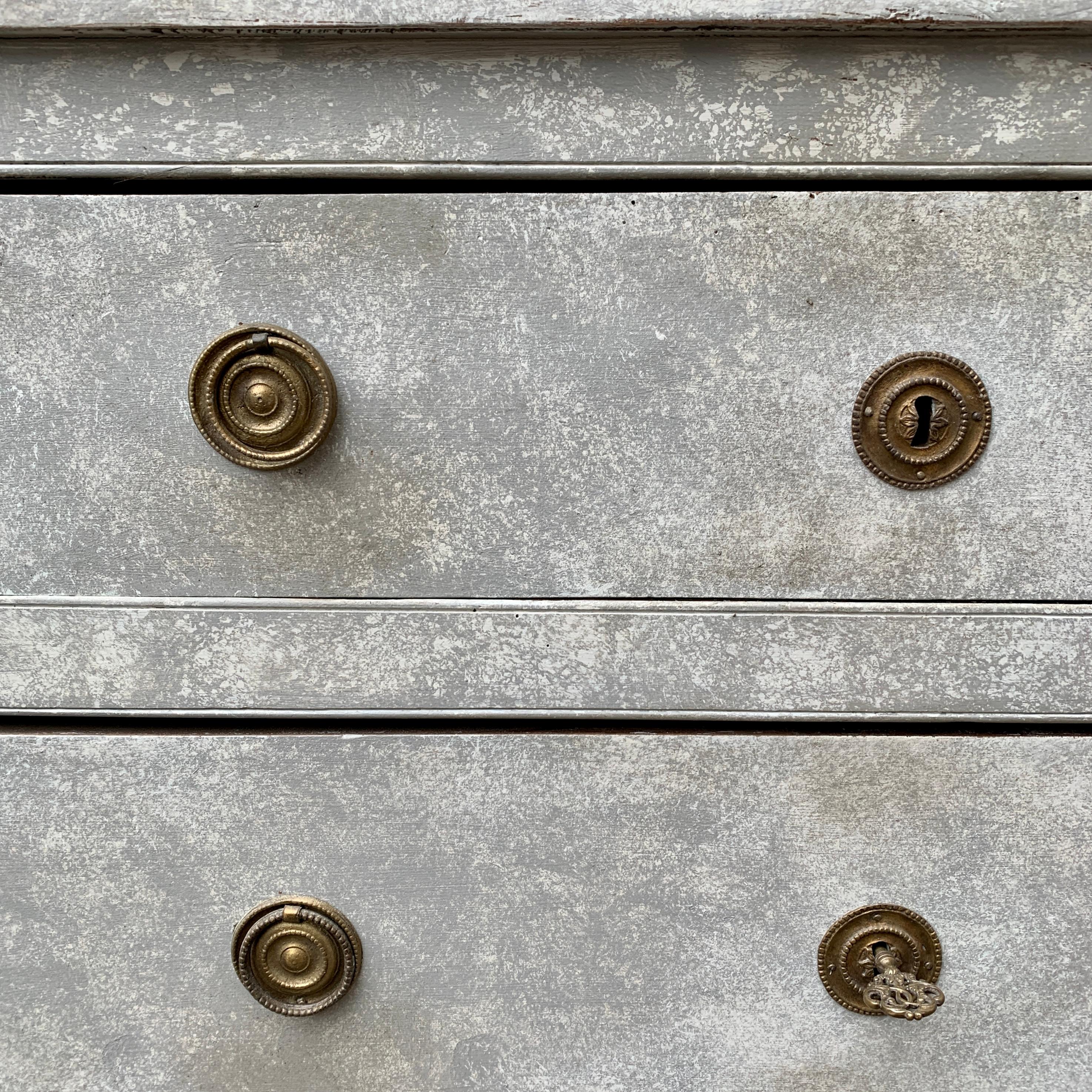 18th Century Gustavian Hand Painted Italian Chest of 3 Drawers For Sale 5