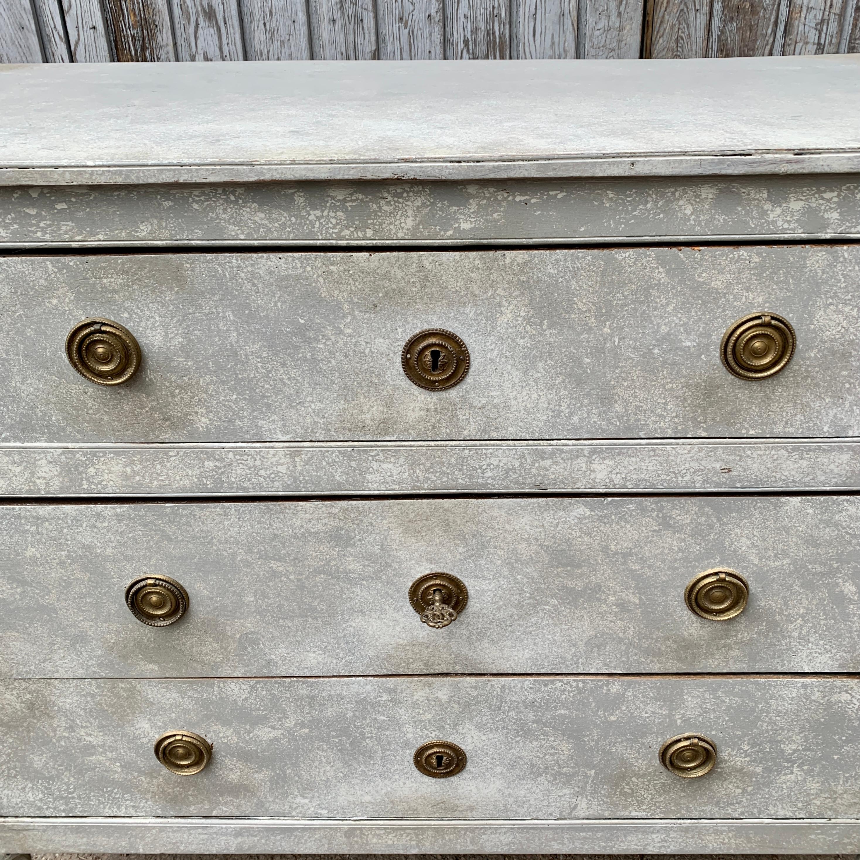 18th Century Gustavian Hand Painted Italian Chest of 3 Drawers For Sale 6