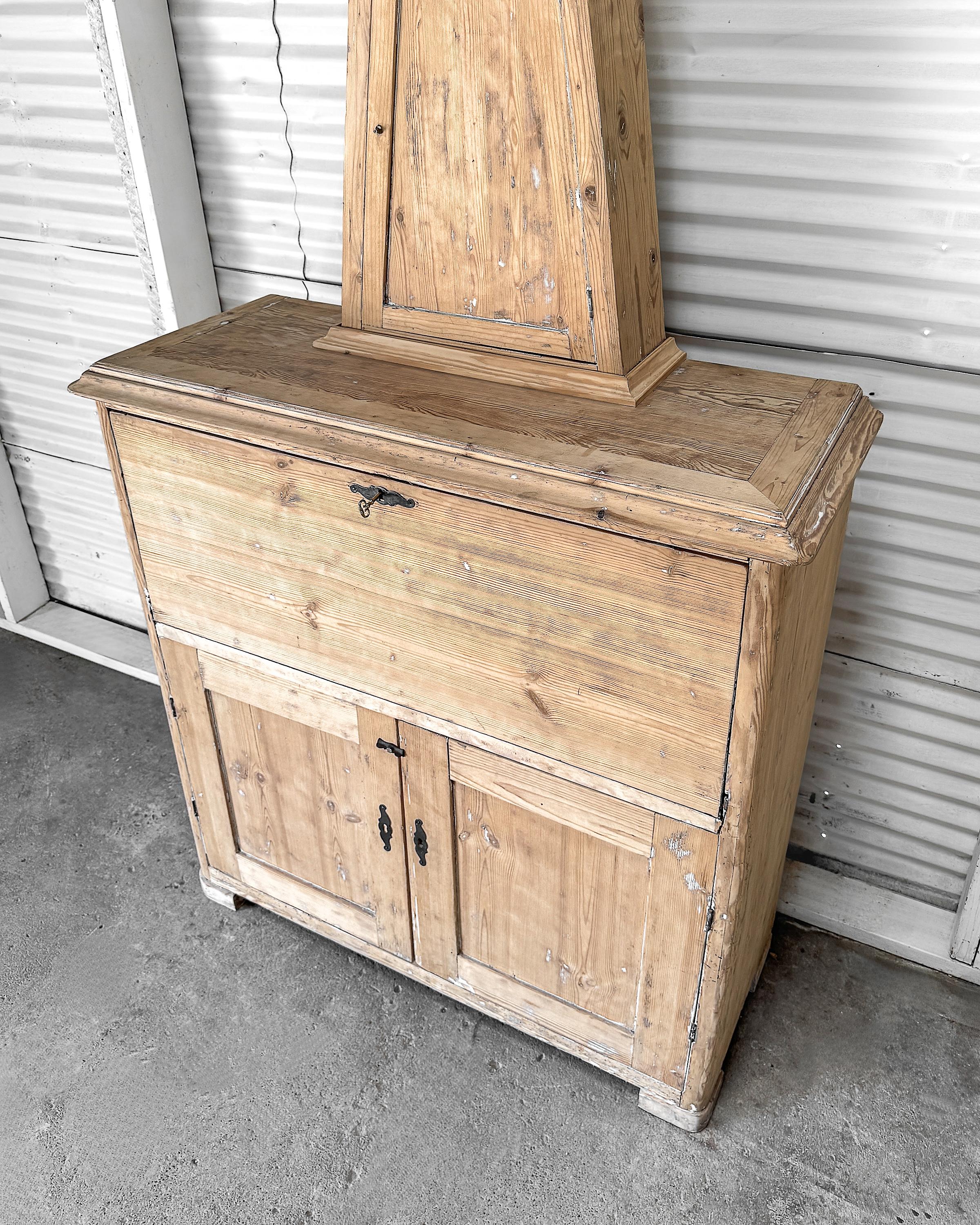 Bureau Gustavien Mora Clocks du 18ème siècle en vente 7