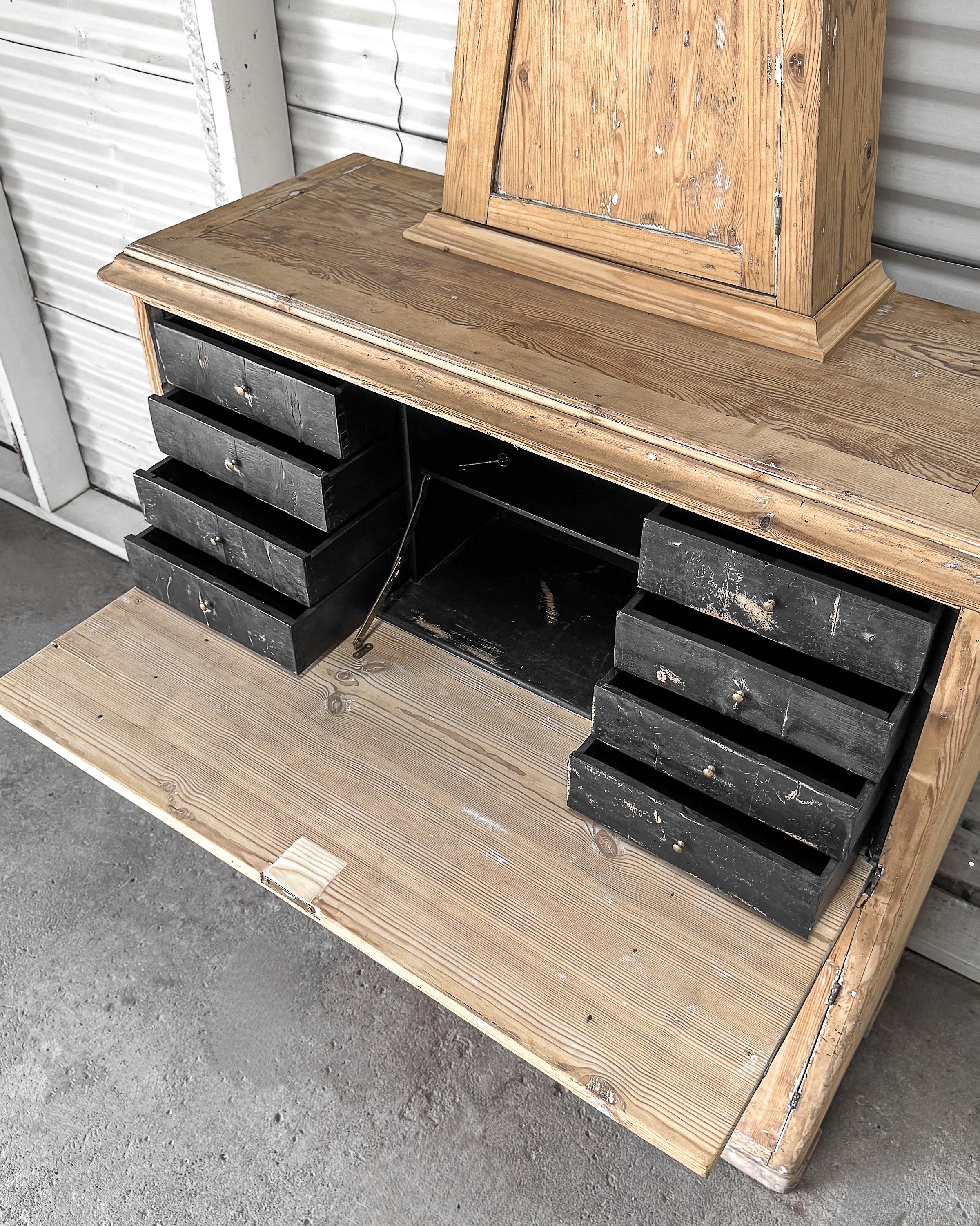 Bureau Gustavien Mora Clocks du 18ème siècle en vente 10