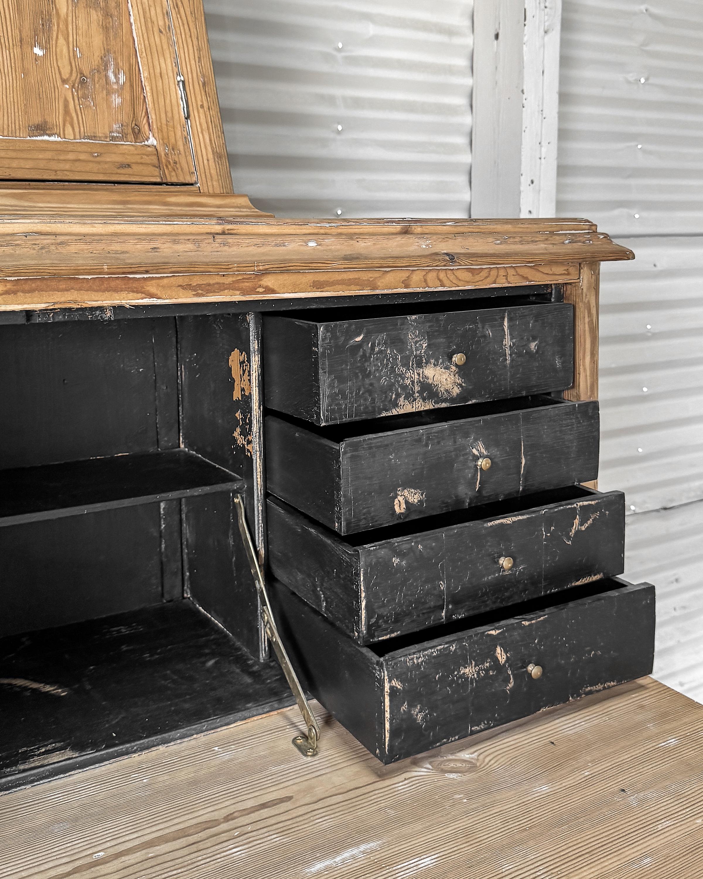 Bureau Gustavien Mora Clocks du 18ème siècle en vente 11