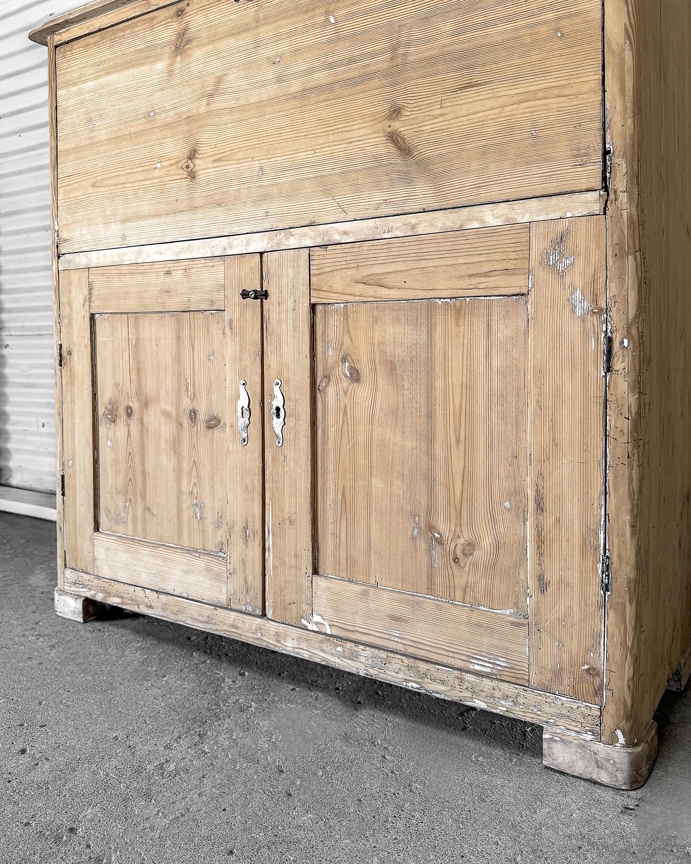 Bureau Gustavien Mora Clocks du 18ème siècle en vente 12