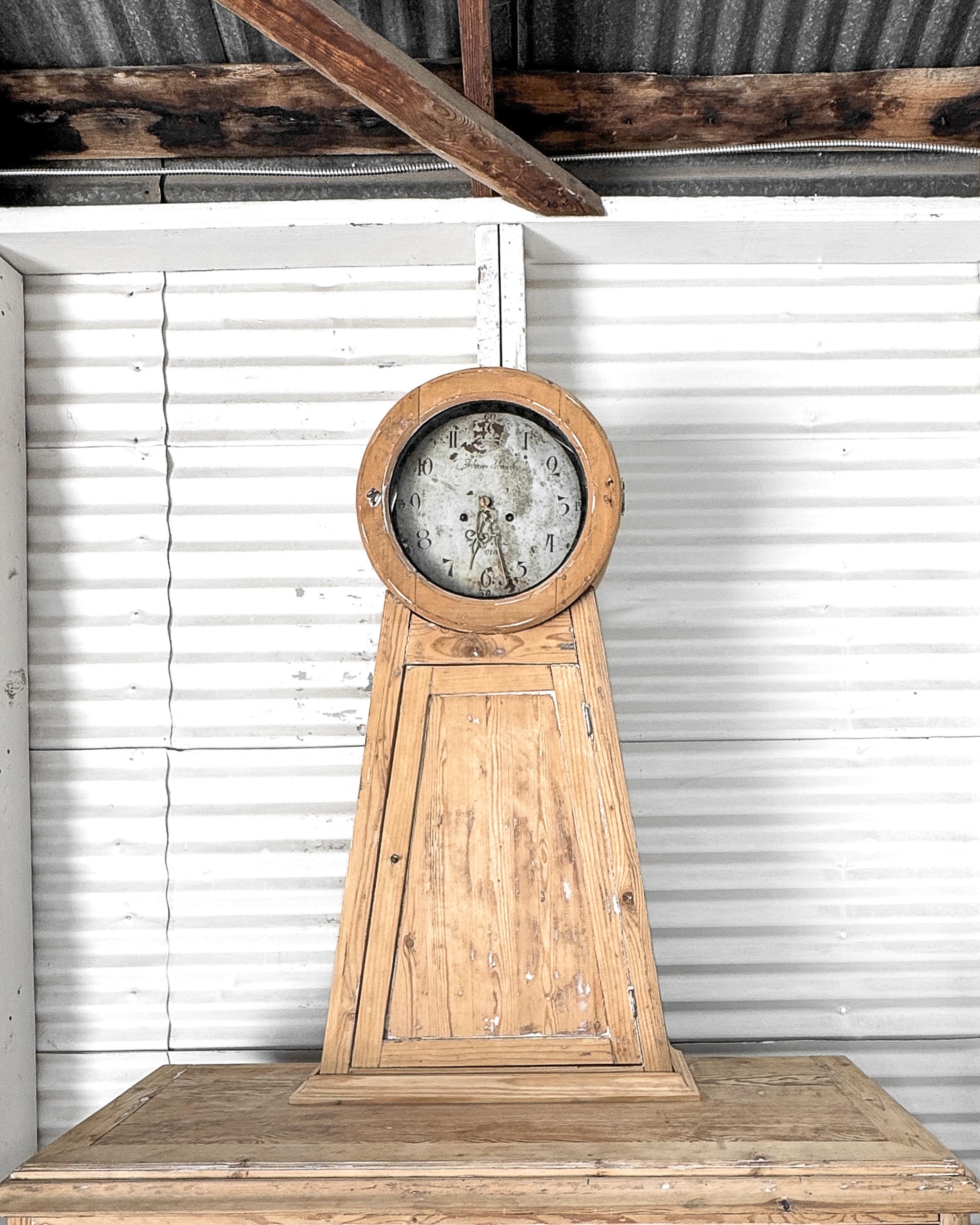 Pin Bureau Gustavien Mora Clocks du 18ème siècle en vente