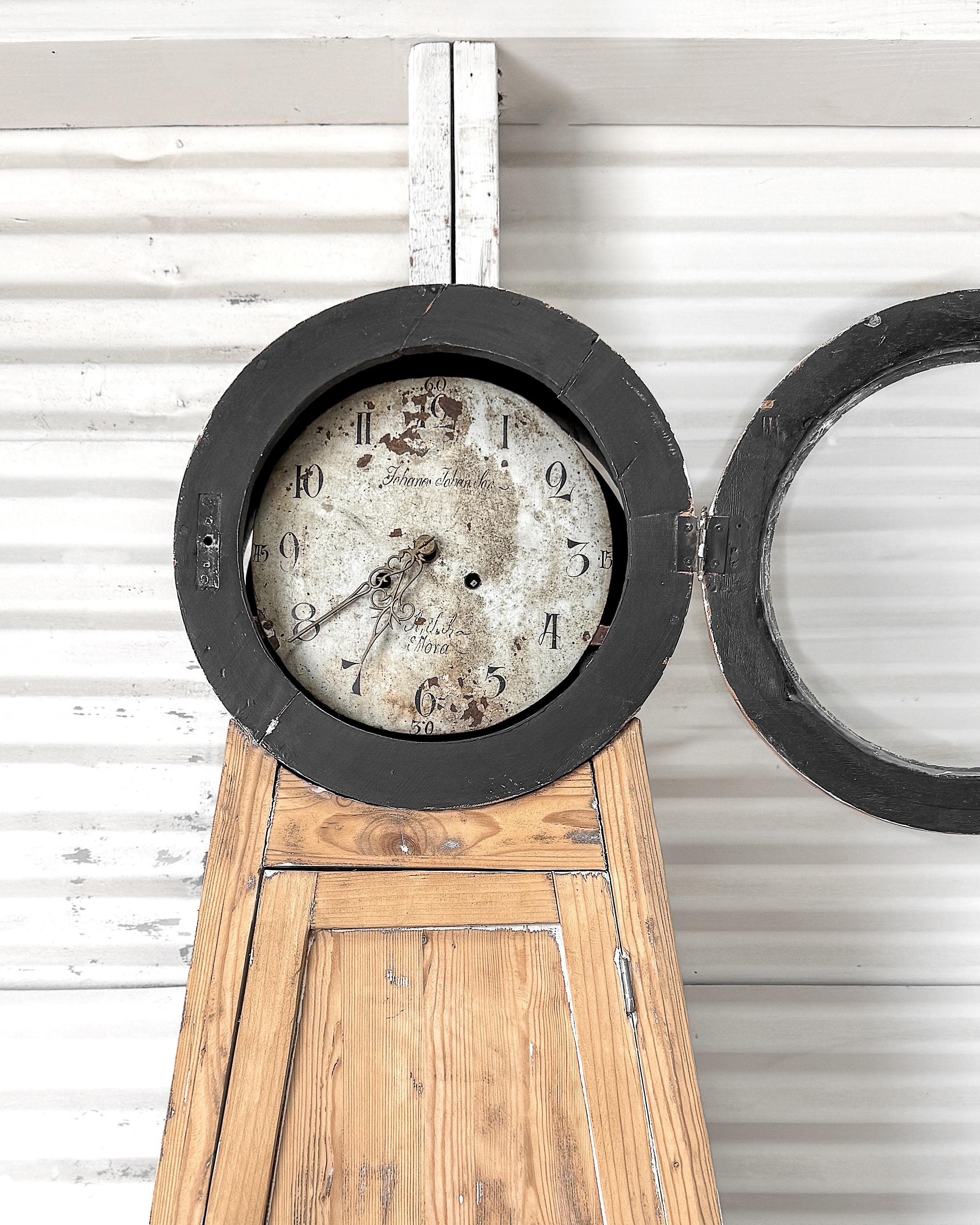 Bureau Gustavien Mora Clocks du 18ème siècle en vente 2
