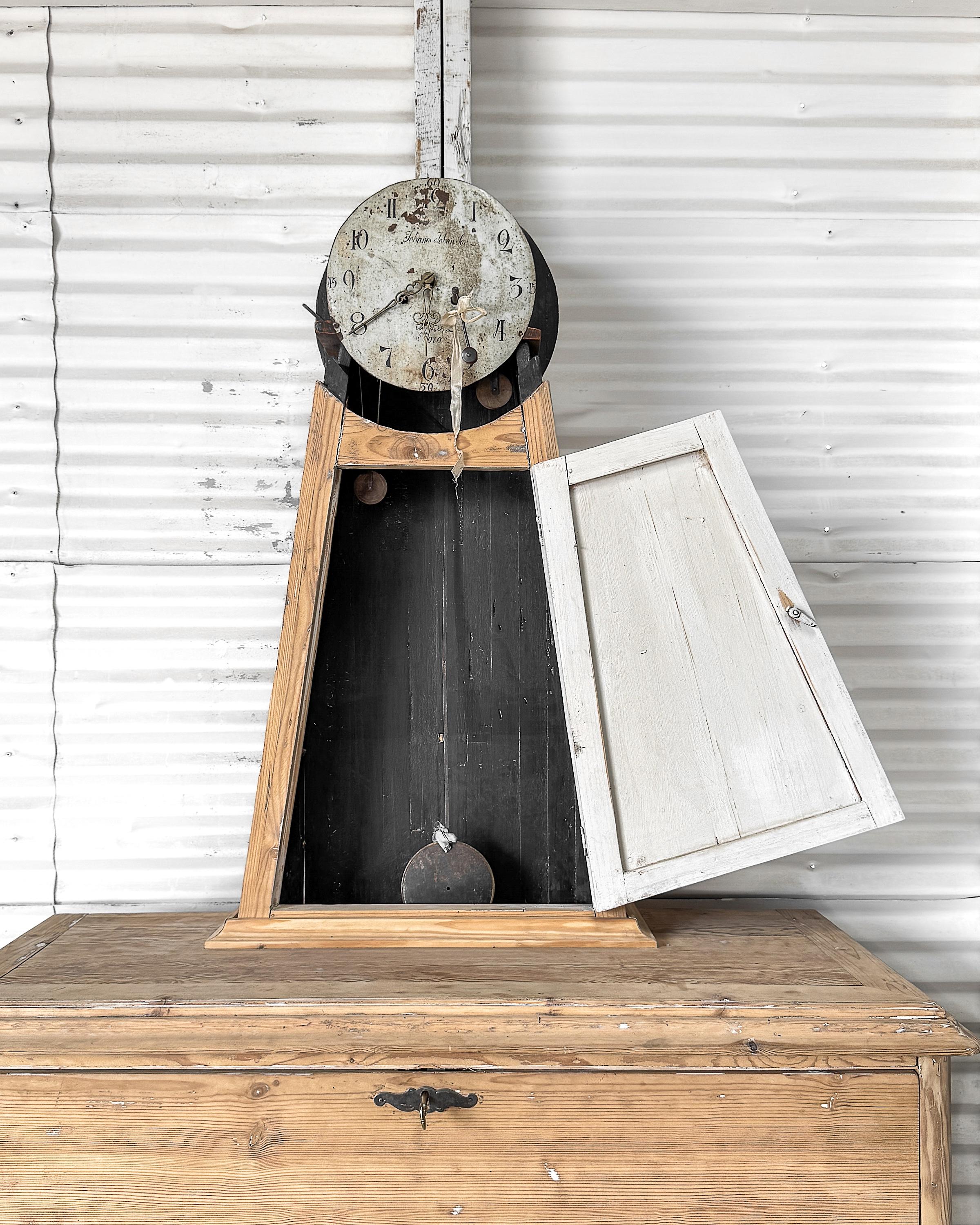 Bureau Gustavien Mora Clocks du 18ème siècle en vente 3