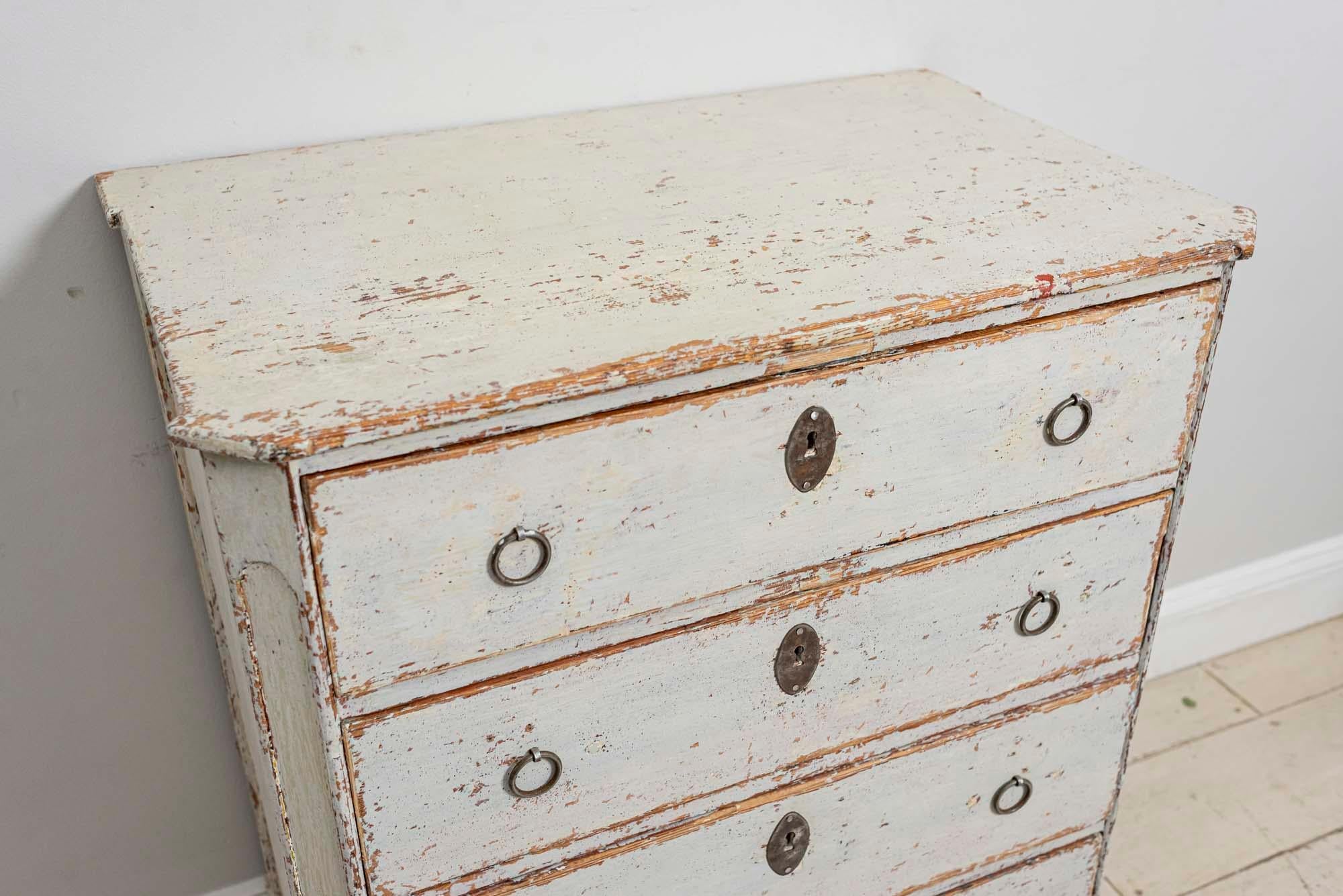 18th Century Gustavian Painted Four-Drawer Commode with a Concealed Bureau 1