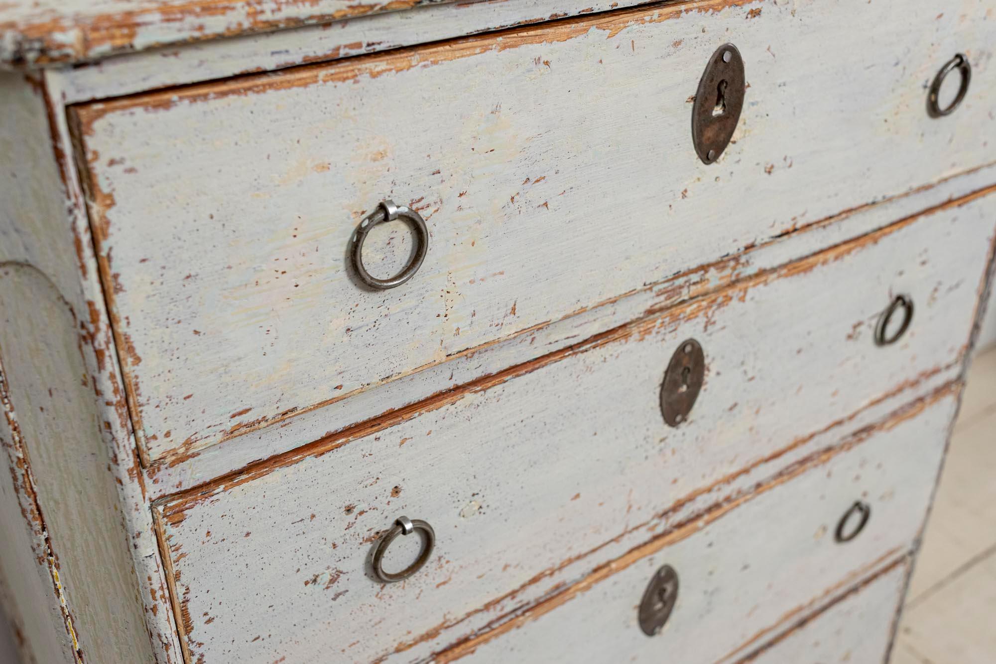18th Century Gustavian Painted Four-Drawer Commode with a Concealed Bureau 3