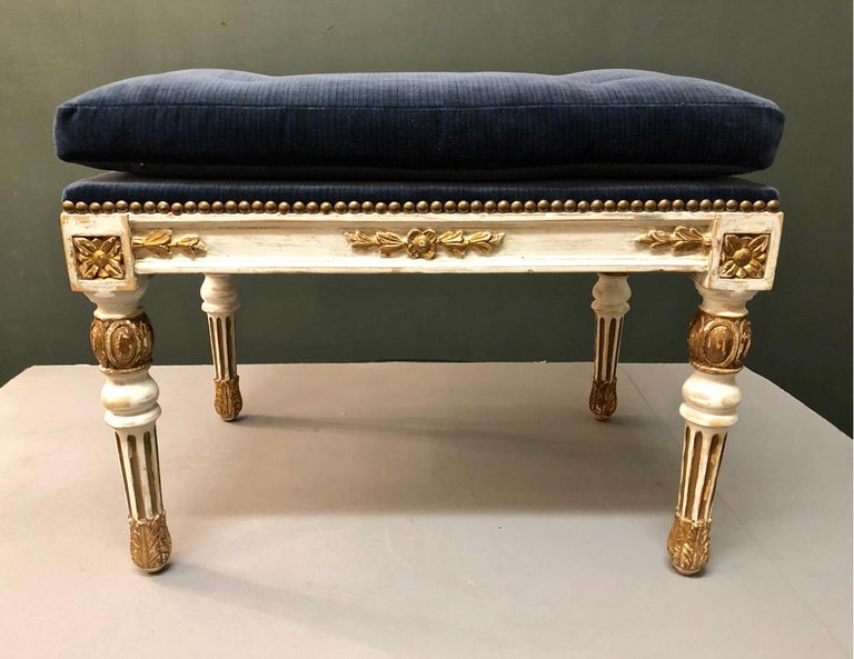 18th Century Gustavian Stool For Sale at 1stDibs