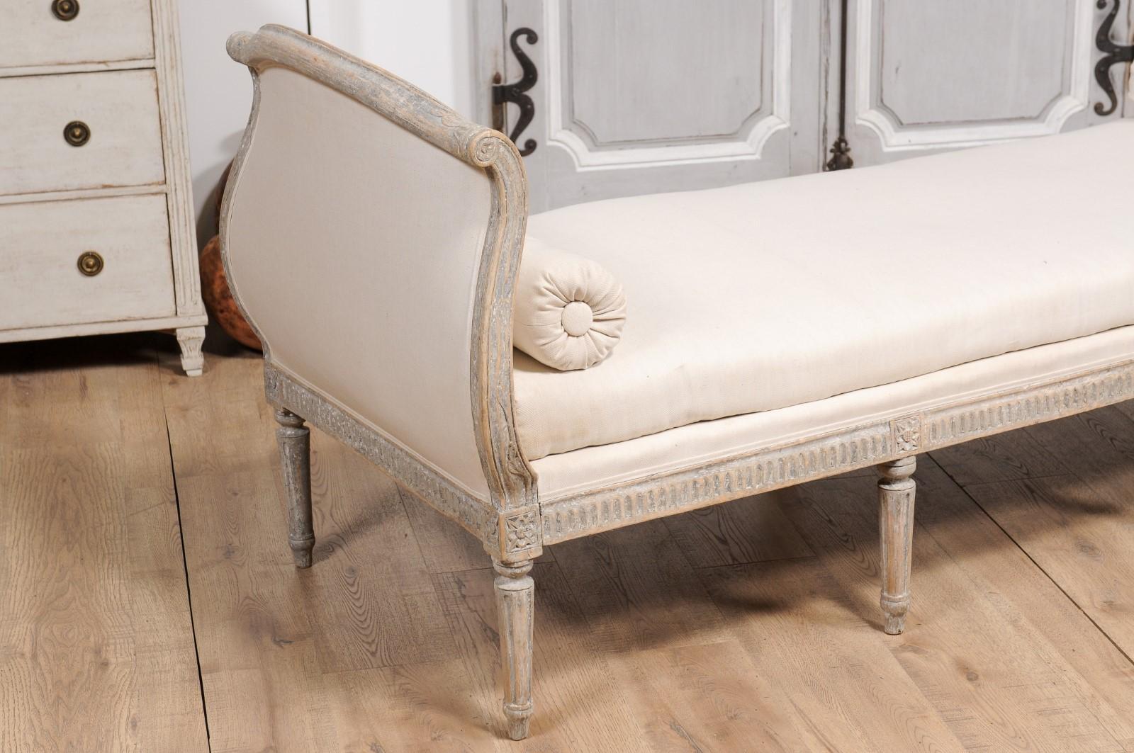 18th Century and Earlier 18th Century Gustavian Swedish Grey Daybed with Carved Rosettes and Fluted Legs