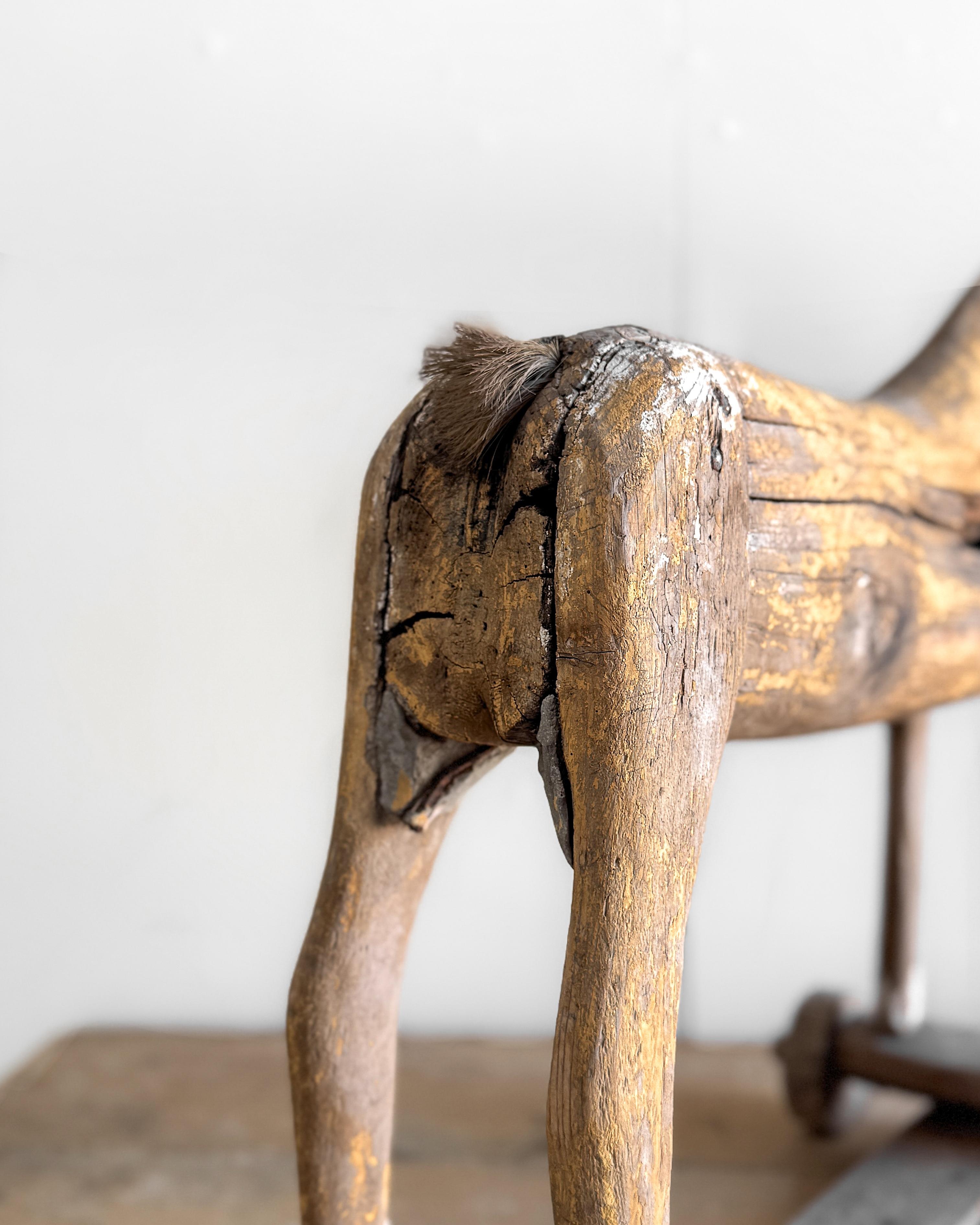 Gustavianisches Holzpferd auf Rädern aus dem 18. Jahrhundert im Angebot 6