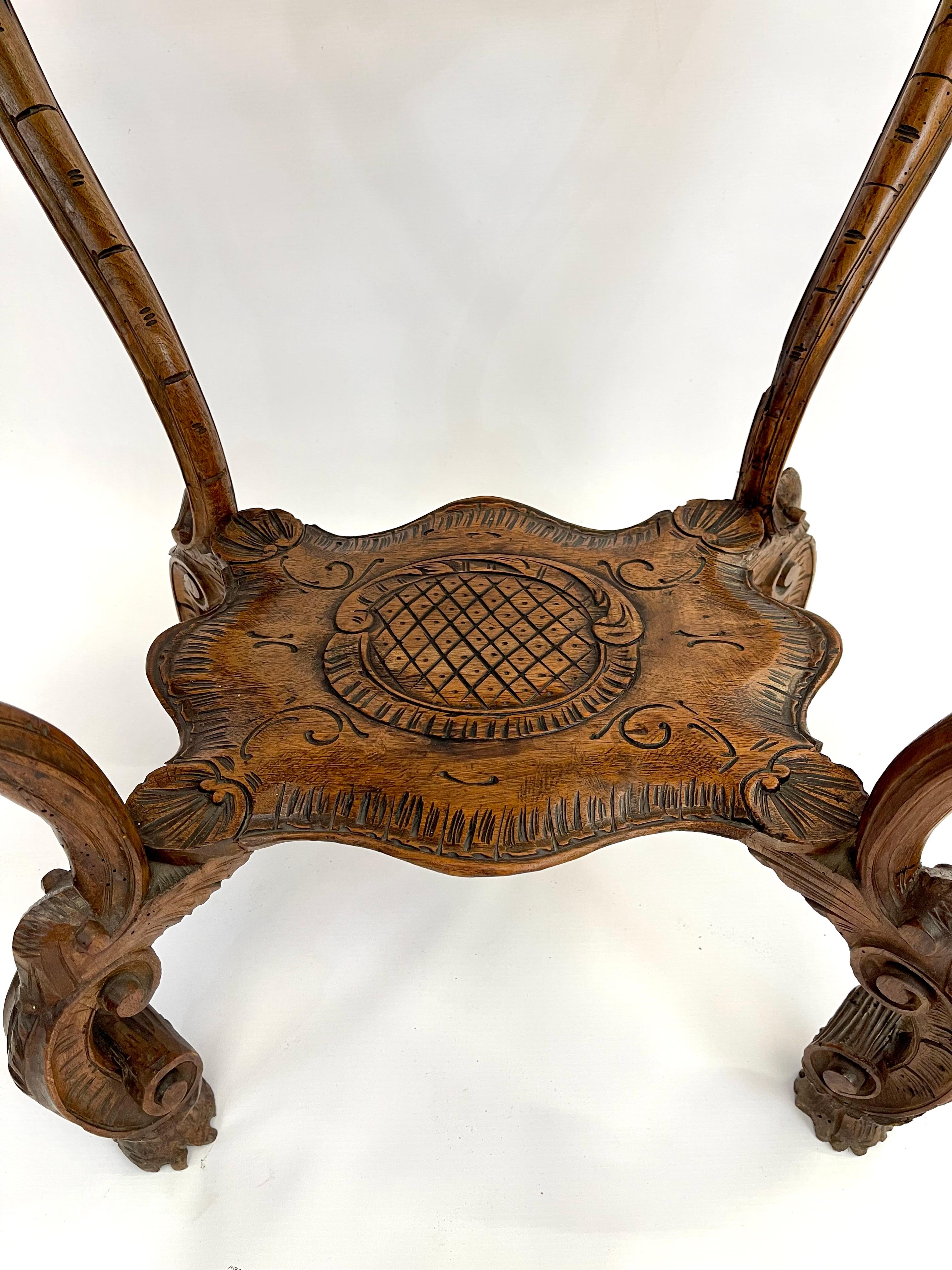Table console baroque du 18e siècle sculptée à la main en vente 3
