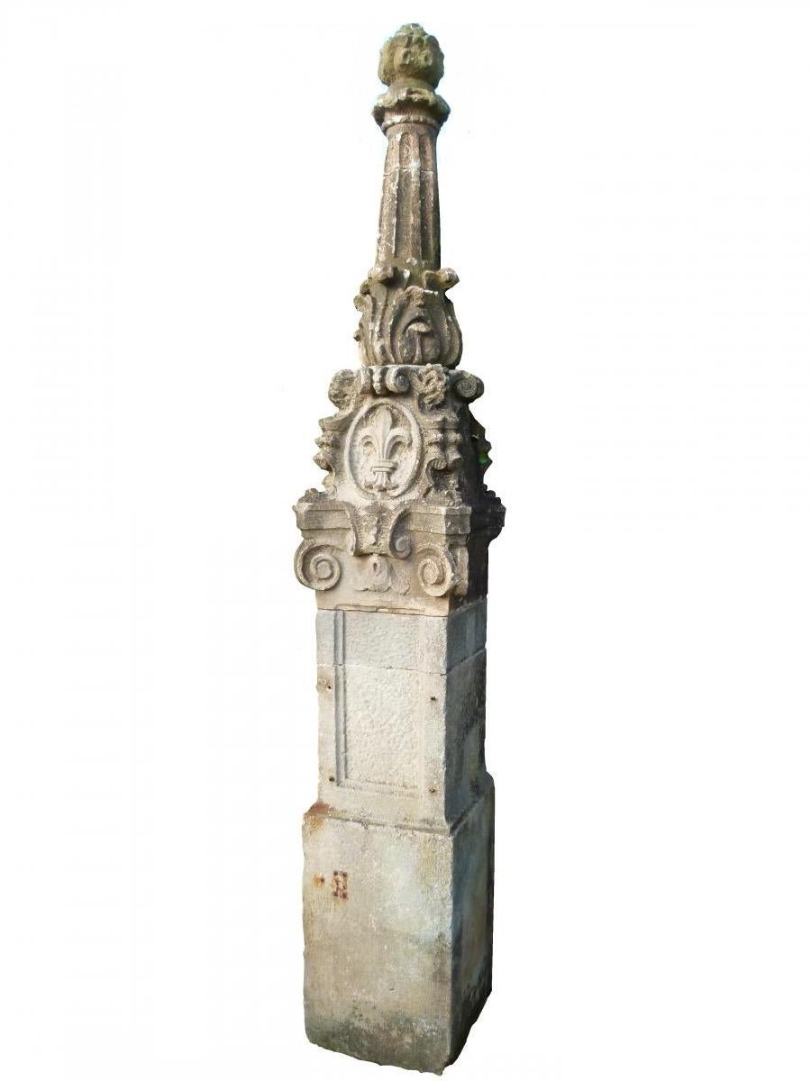 18th century hand carved limestone Spanish pair of columns.
These columns were located in a manor house near Barcelona city, Spain.
The columns can be disassembled in 5 pieces for transport facility.