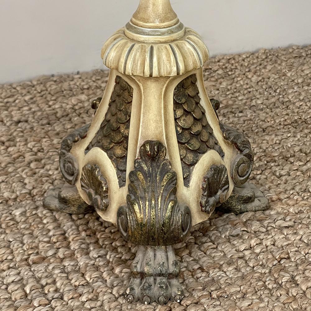 Handgeschnitzte und bemalte italienische Kerzenständer-Stehlampe „Converted“ aus dem 18. Jahrhundert im Angebot 5