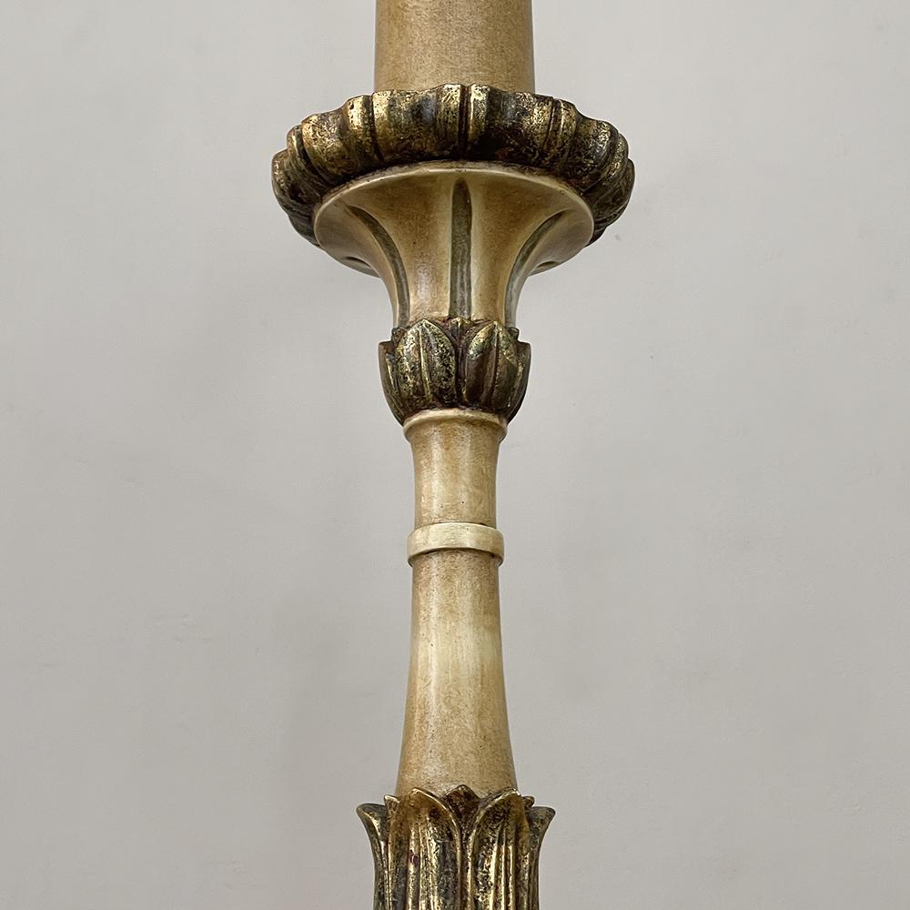 Handgeschnitzte und bemalte italienische Kerzenständer-Stehlampe „Converted“ aus dem 18. Jahrhundert im Angebot 6