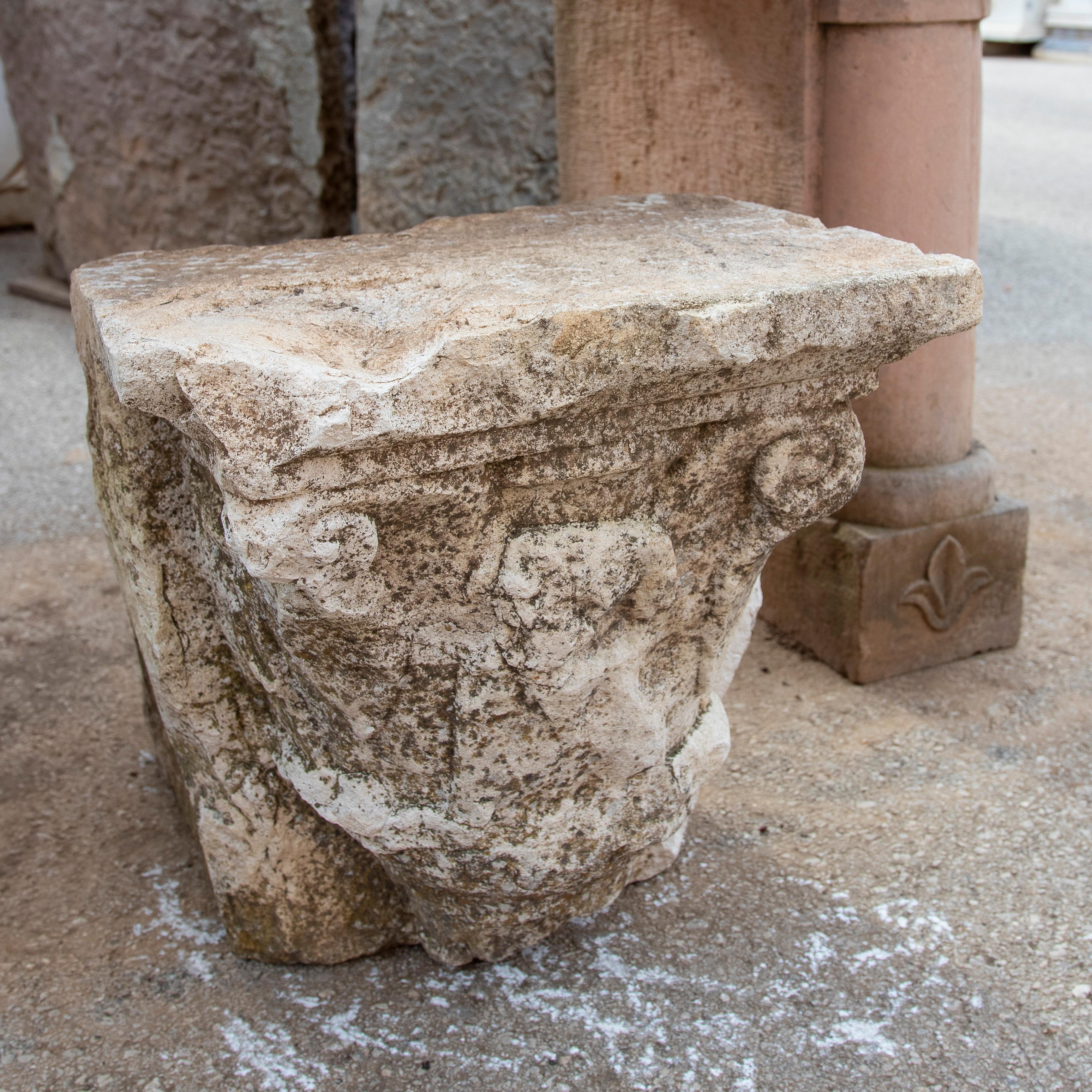 Spanish 18th Century Hand-Carved Stone Capital in Corinthian Style For Sale