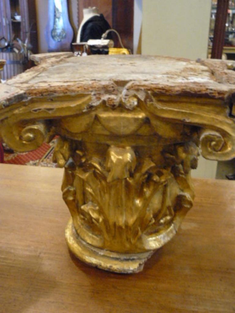 Baroque 18th Century Hand Carved Wood and Gold Leaf Capital from Spain