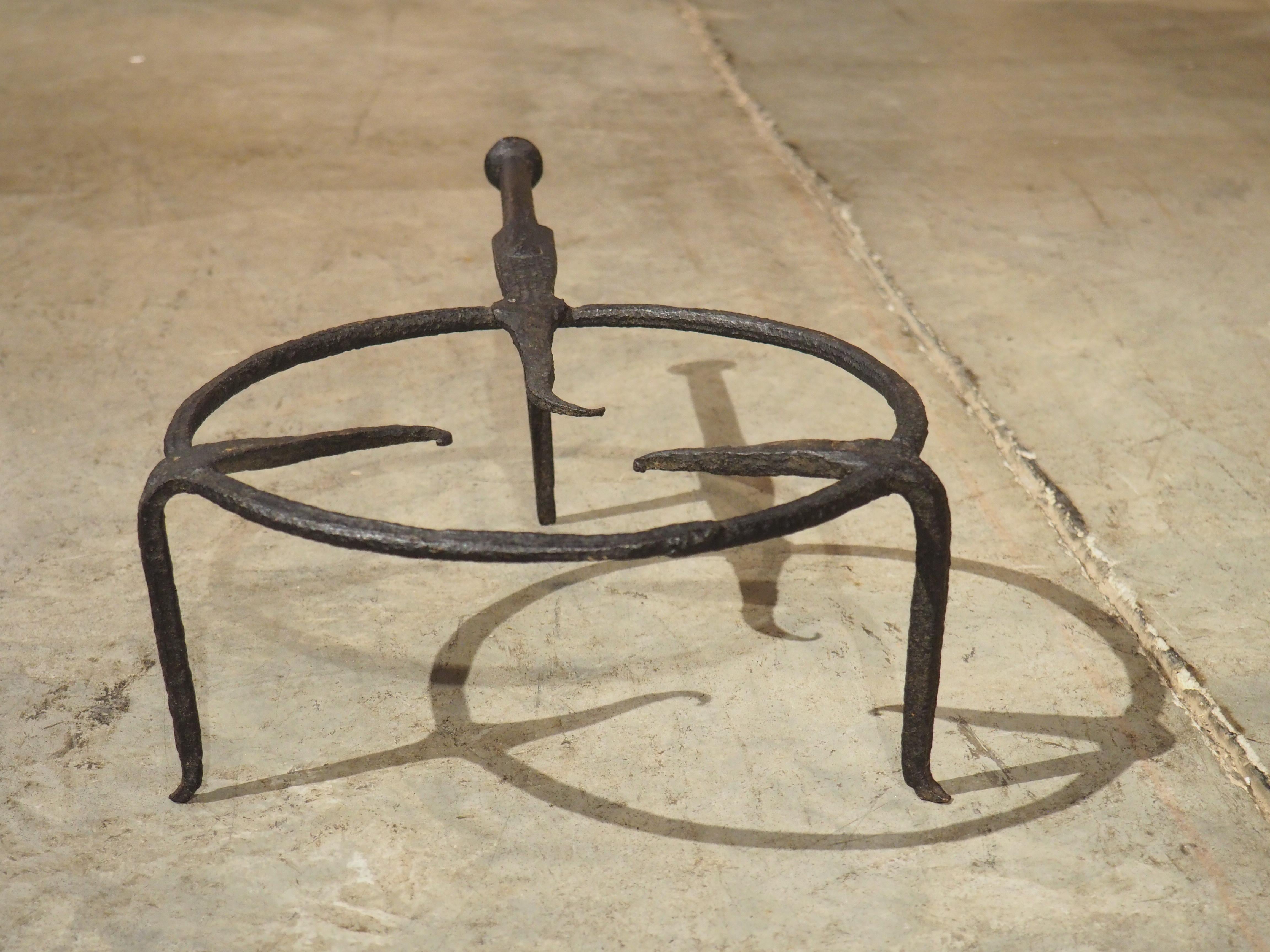 Métal Trivet de cuisine du 18ème siècle en fer forgé à la main en vente