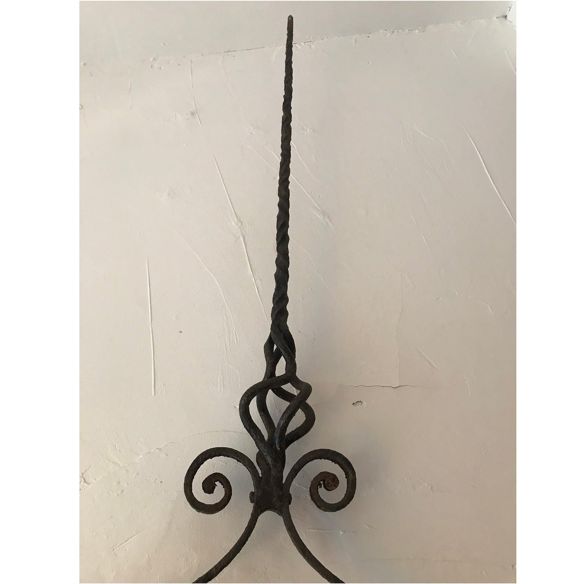 18th Century Hand-Forged Iron Entry Gate 'Top' from the Chateau of Licorne In Good Condition For Sale In Brenham, TX