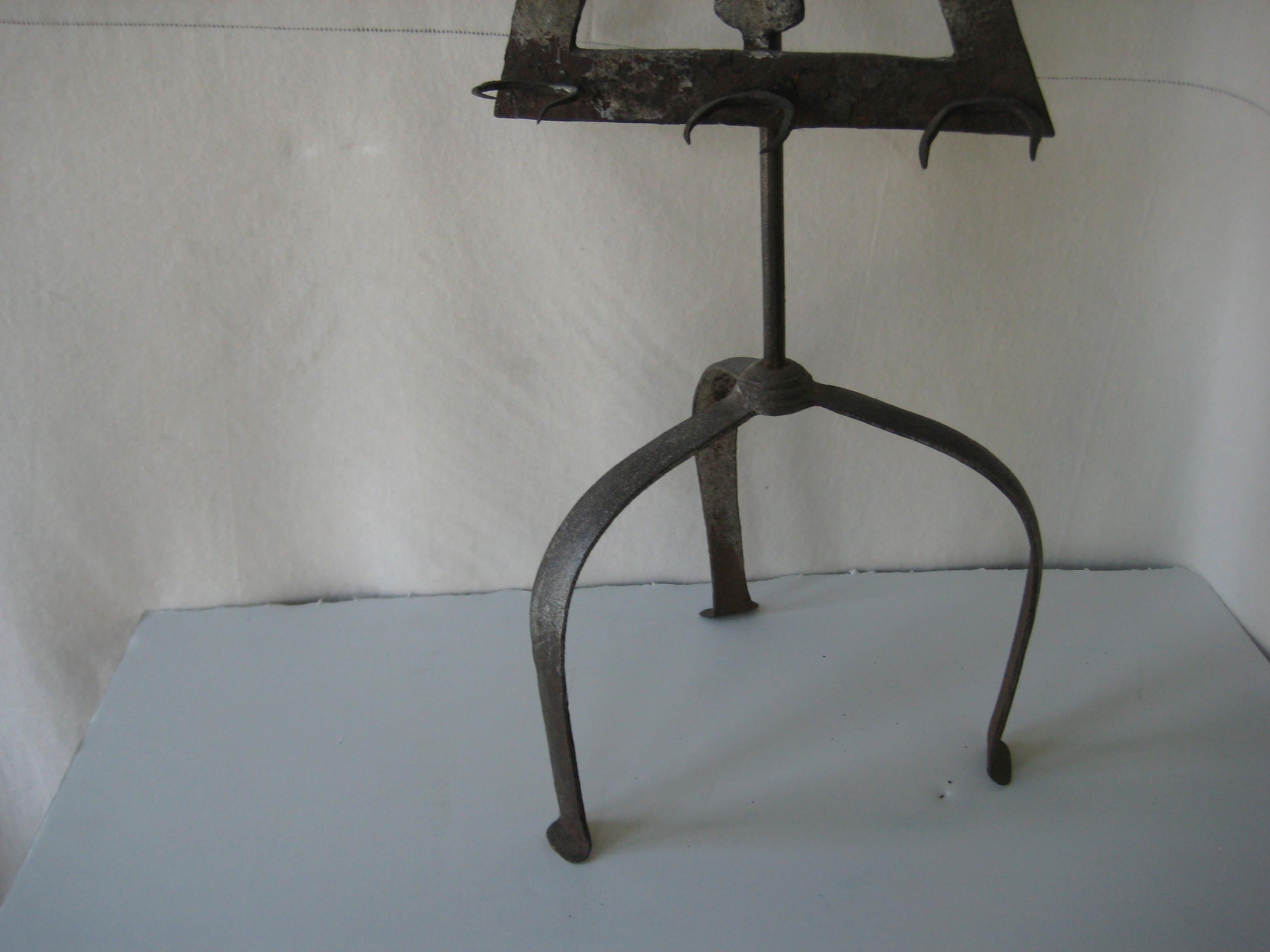 18th Century Hand Forged Iron Standing Fire Spit with Keyhole Pattern For Sale 1