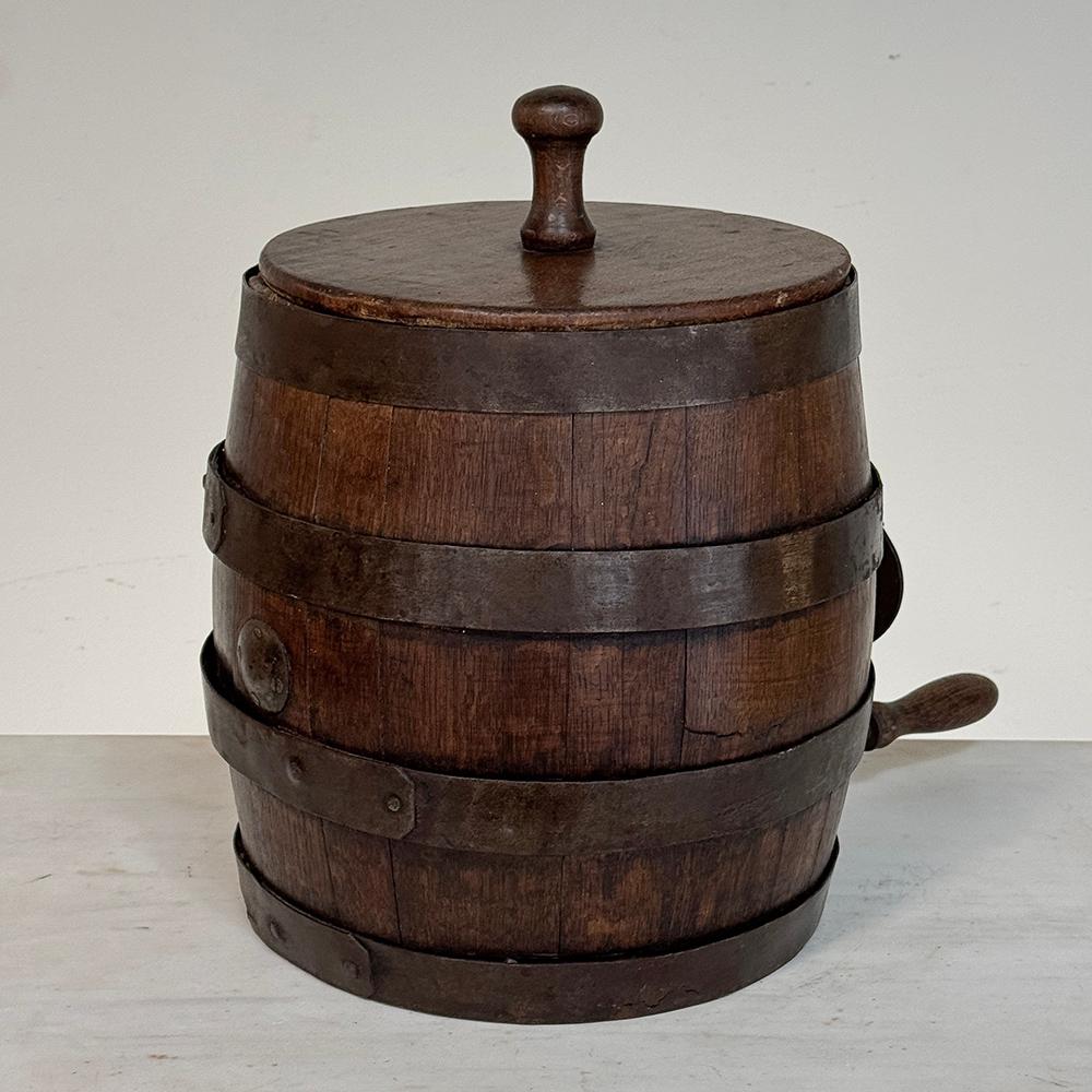Fin du XIXe siècle Baratte à beurre en douves d'Oak Oak du 18ème siècle, faite à la main en vente