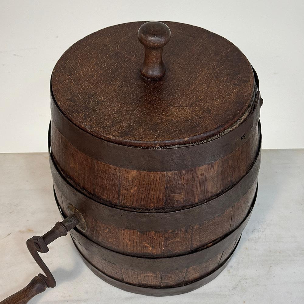 Baratte à beurre en douves d'Oak Oak du 18ème siècle, faite à la main en vente 1