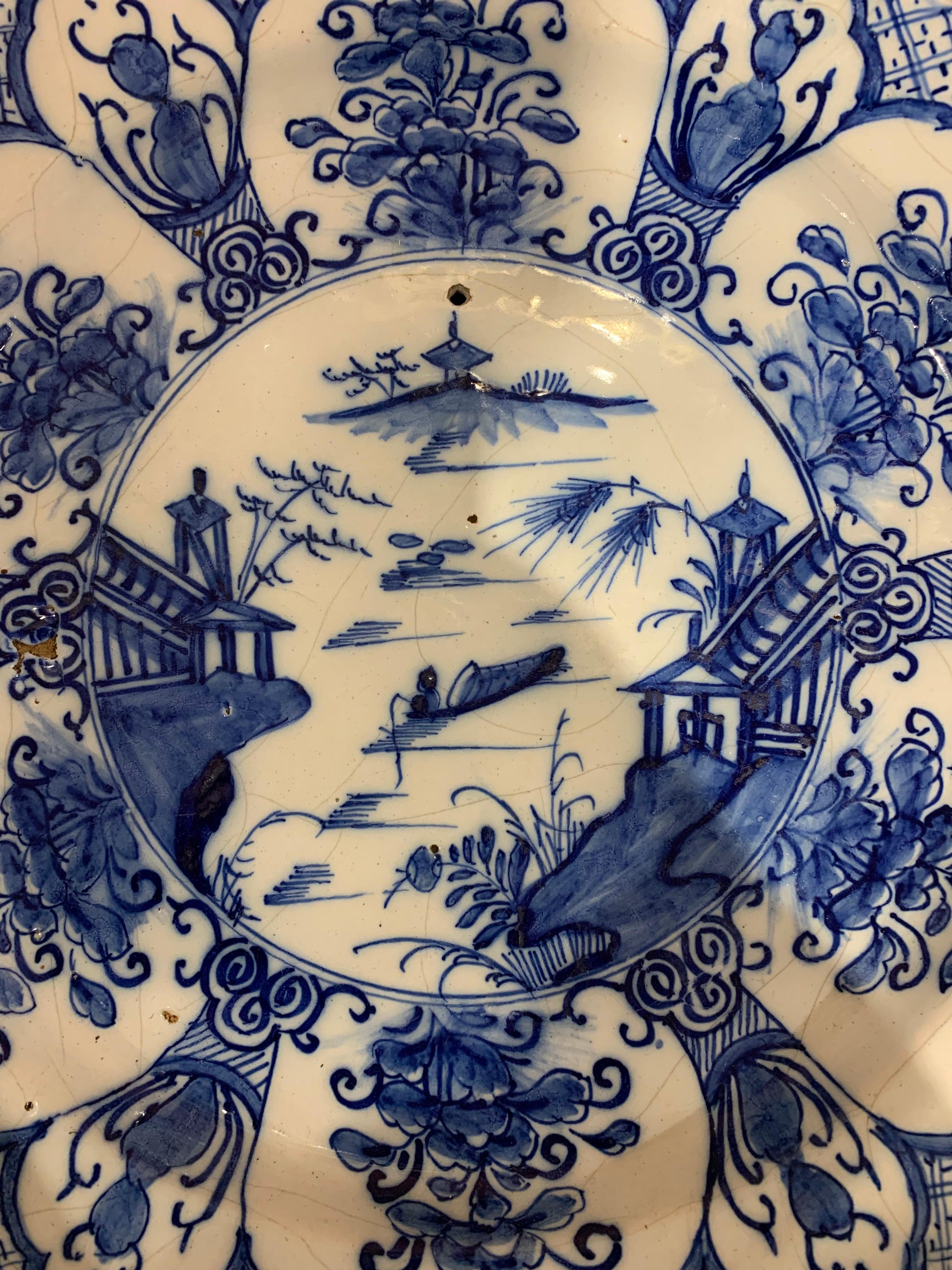 18th Century Hand Painted Dutch Delft Chinoiserie Pattern Platter For Sale 1