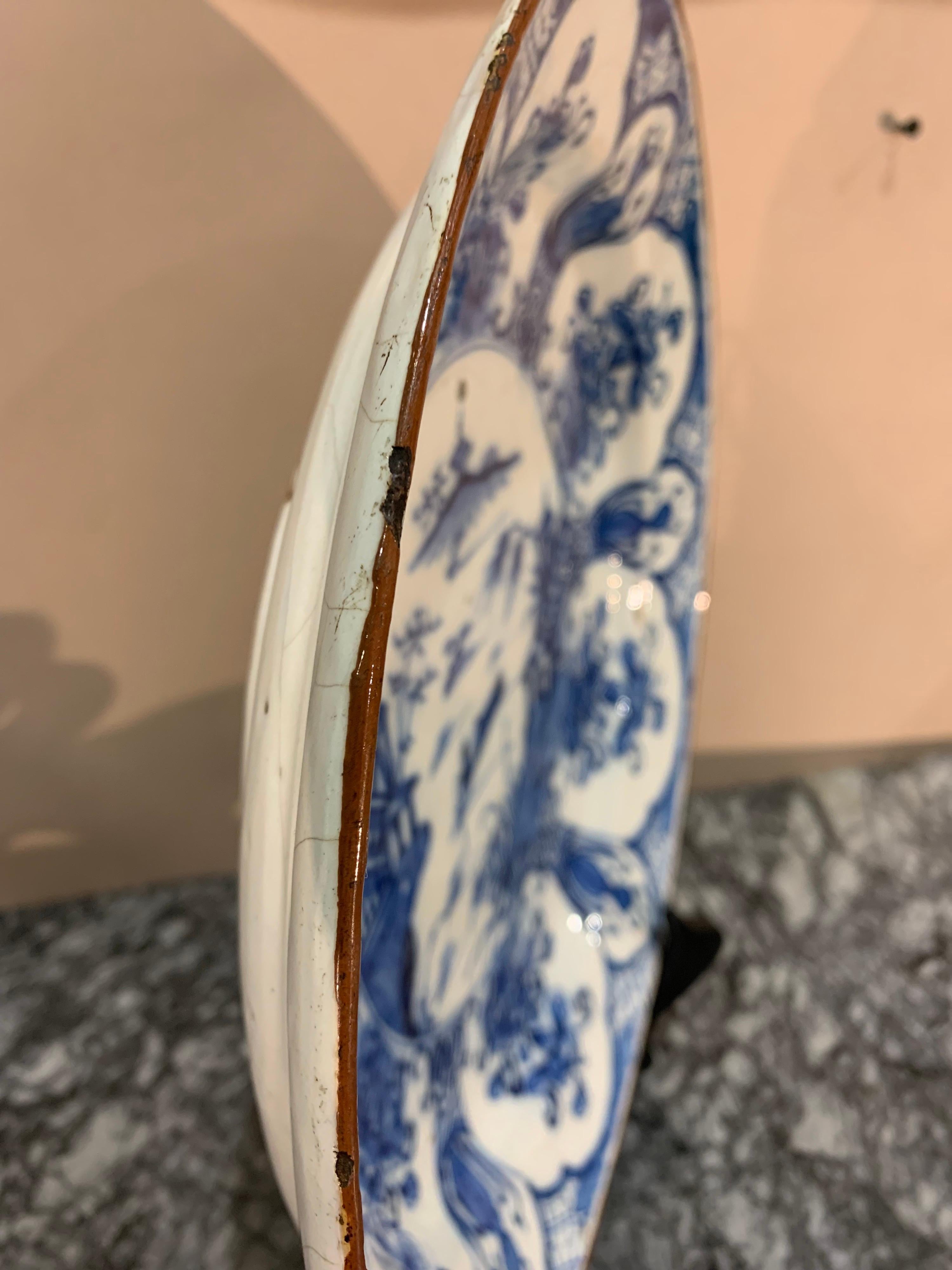 18th Century Hand Painted Dutch Delft Chinoiserie Pattern Platter For Sale 2