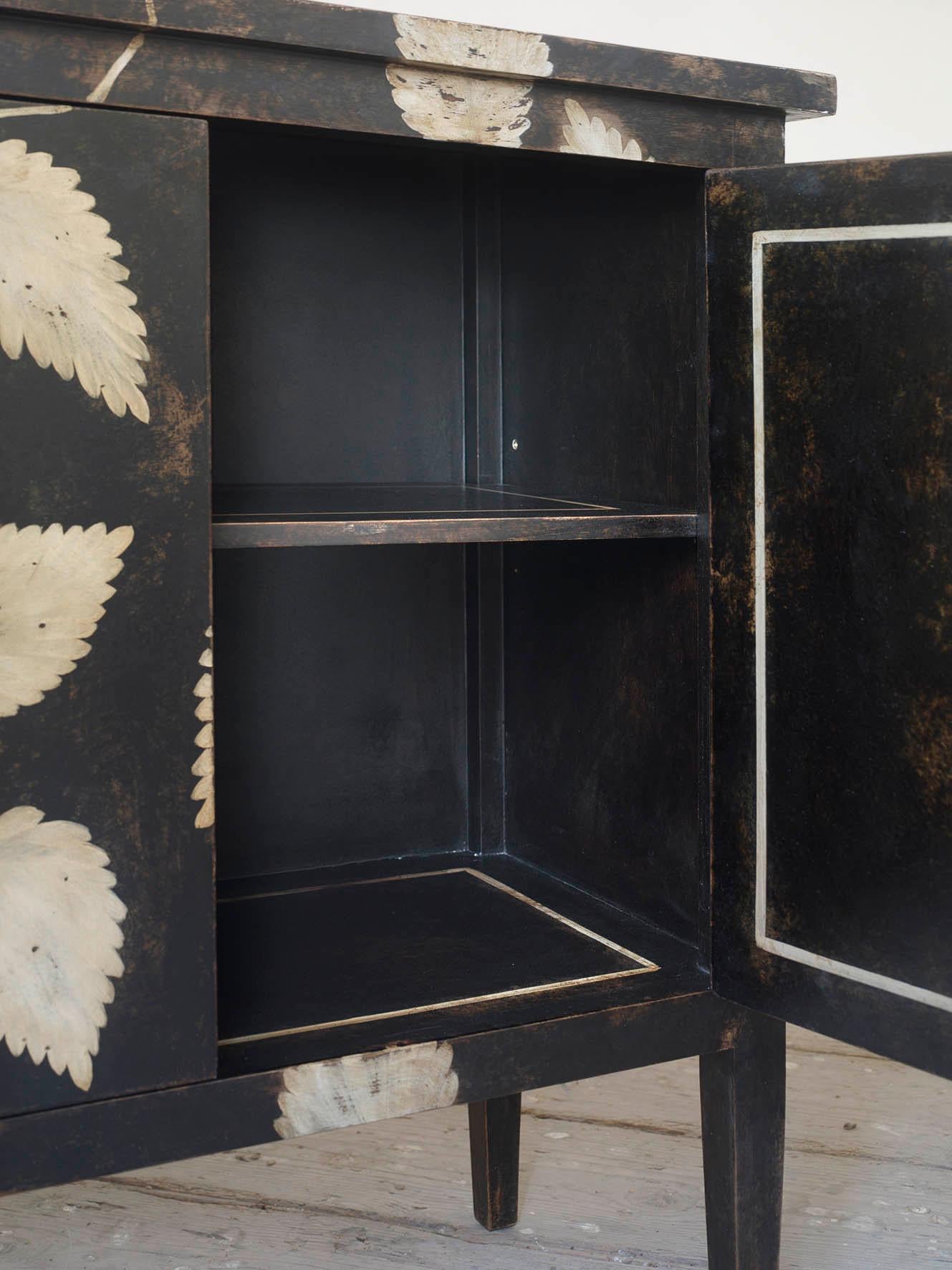Other 18th Century Hand-Painted Venetian Style Barberini Cabinet with Internal Shelf For Sale