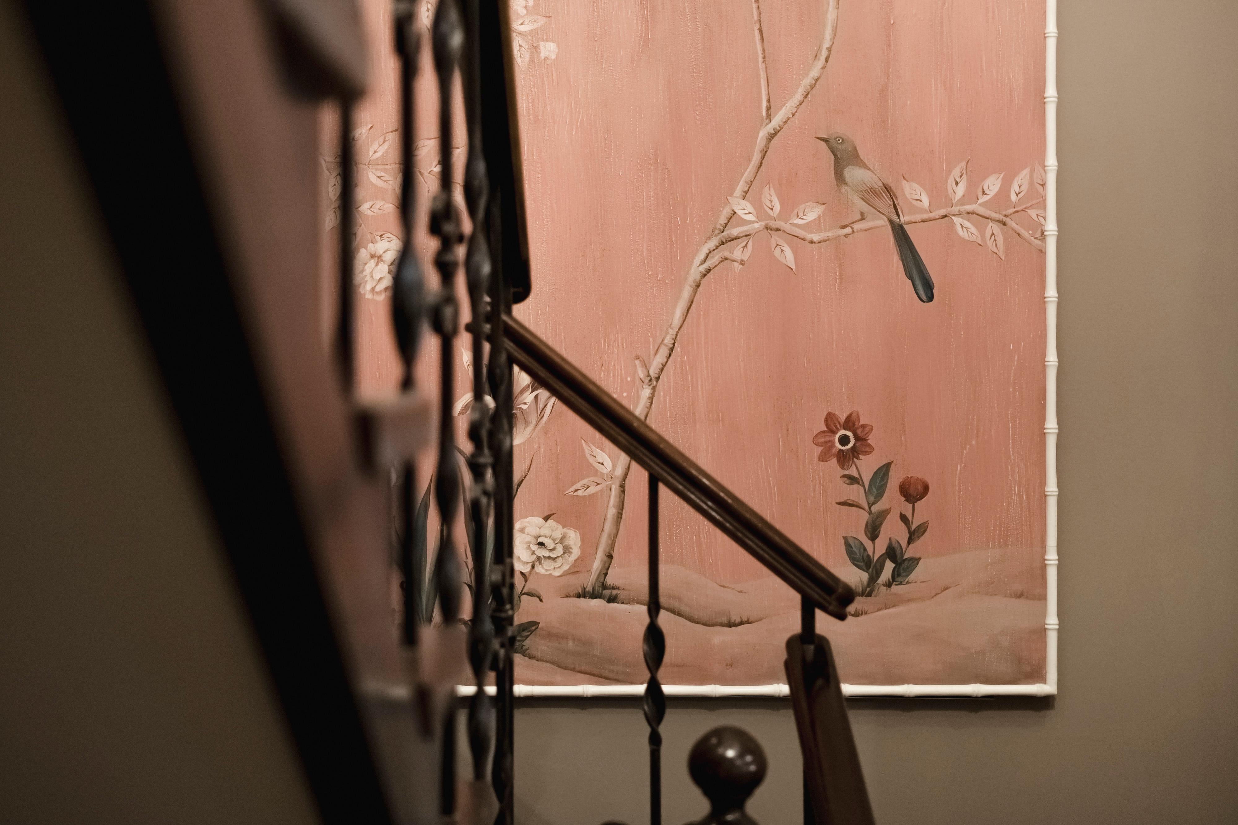 Autre Panneau décoratif Bellini de style vénitien du 18ème siècle peint à la main avec perroquets en vente
