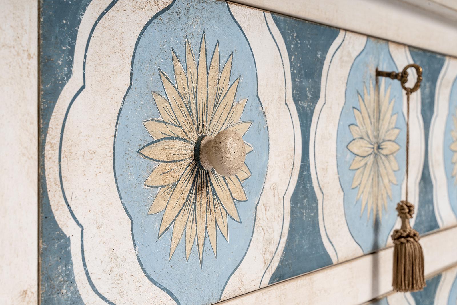 18th Century Hand Painted Venetian Style Blue Barberini Chest with Drawers In New Condition For Sale In Ronchi dei Legionari, IT