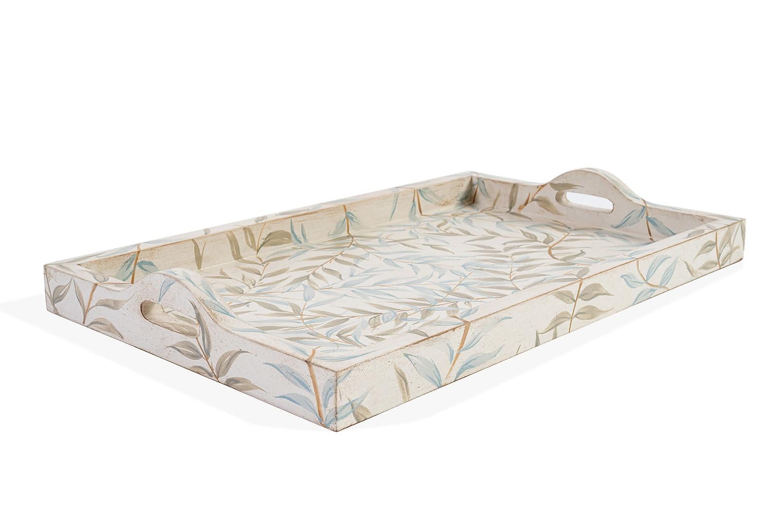 Vassoio a forma di rocchetta in stile veneziano dipinto a mano del XVIII secolo in bianco gessato con foglie In condizioni Nuovo in vendita a Ronchi dei Legionari, IT