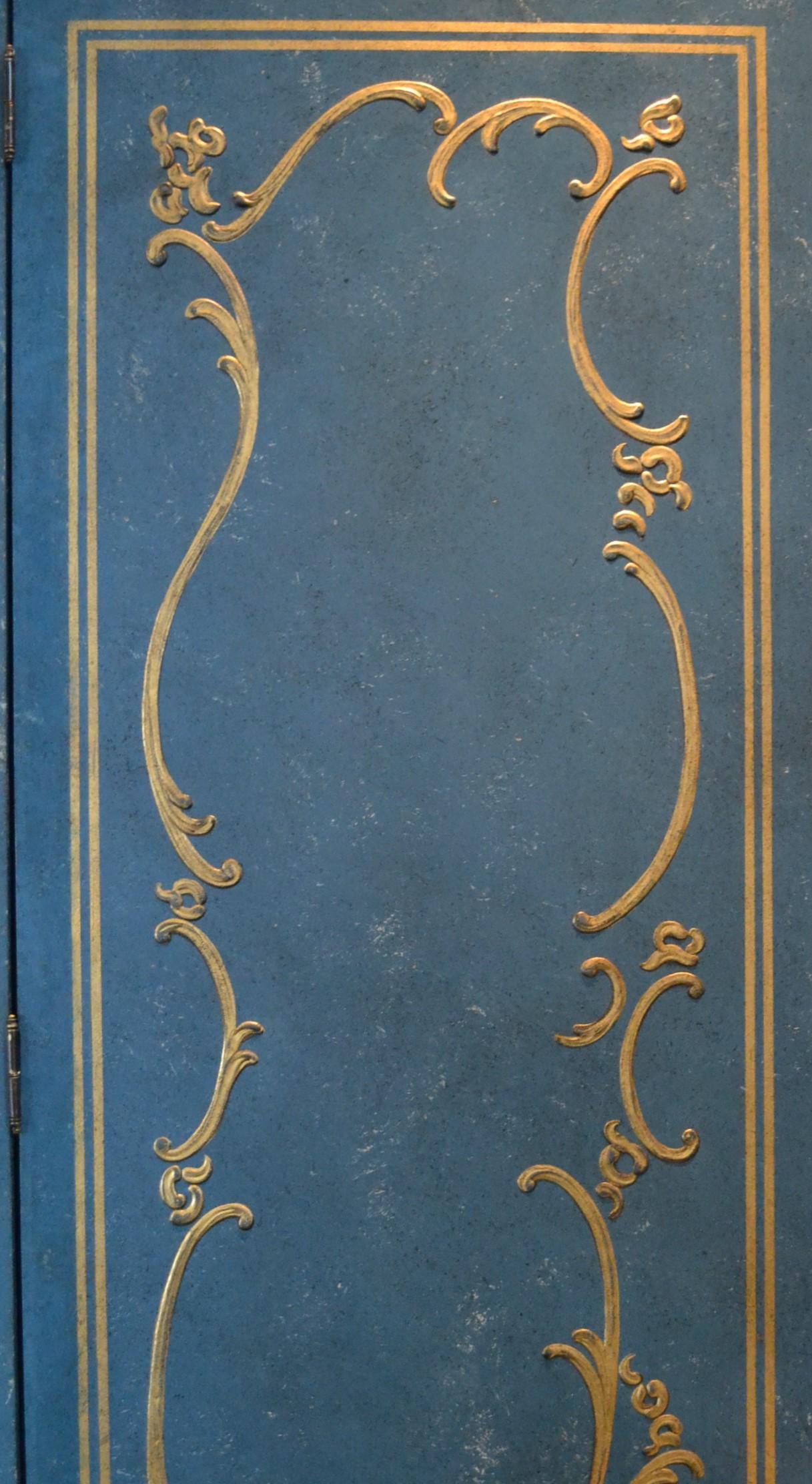 Other 18th Century Hand-Painted Venetian Style Deep Blue & Chinoiserie Tevere Armoire For Sale