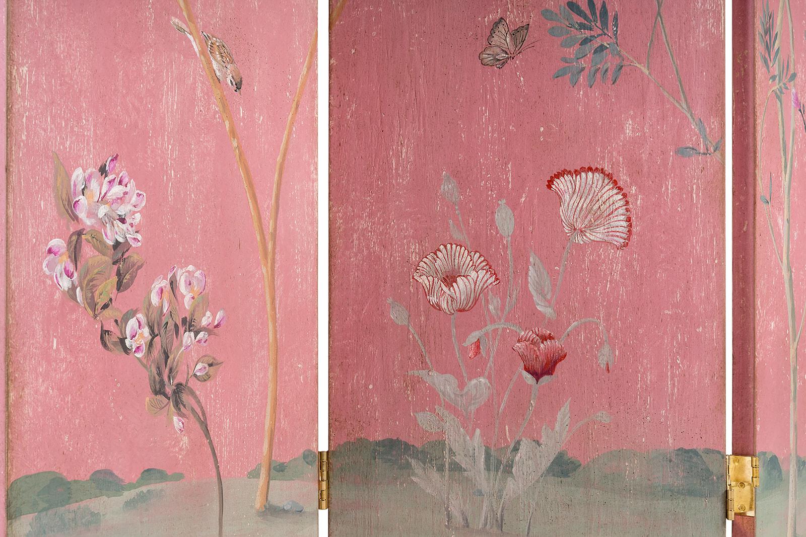 Other 18th Century Hand-Painted Venetian Style Fuchsia Otello Screen with Flowers For Sale