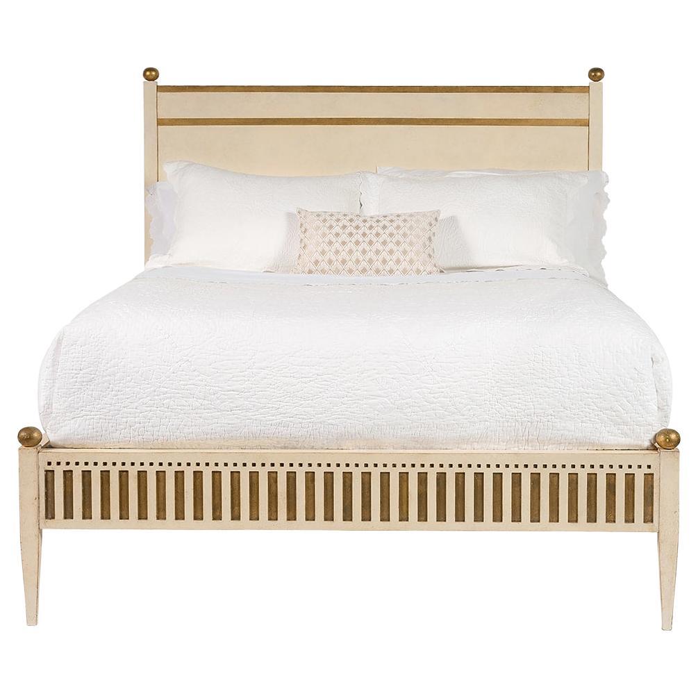 18. Jahrhundert handbemalt venezianischen Stil Königin Größe Elfenbein und Gold Veronese Bett im Angebot