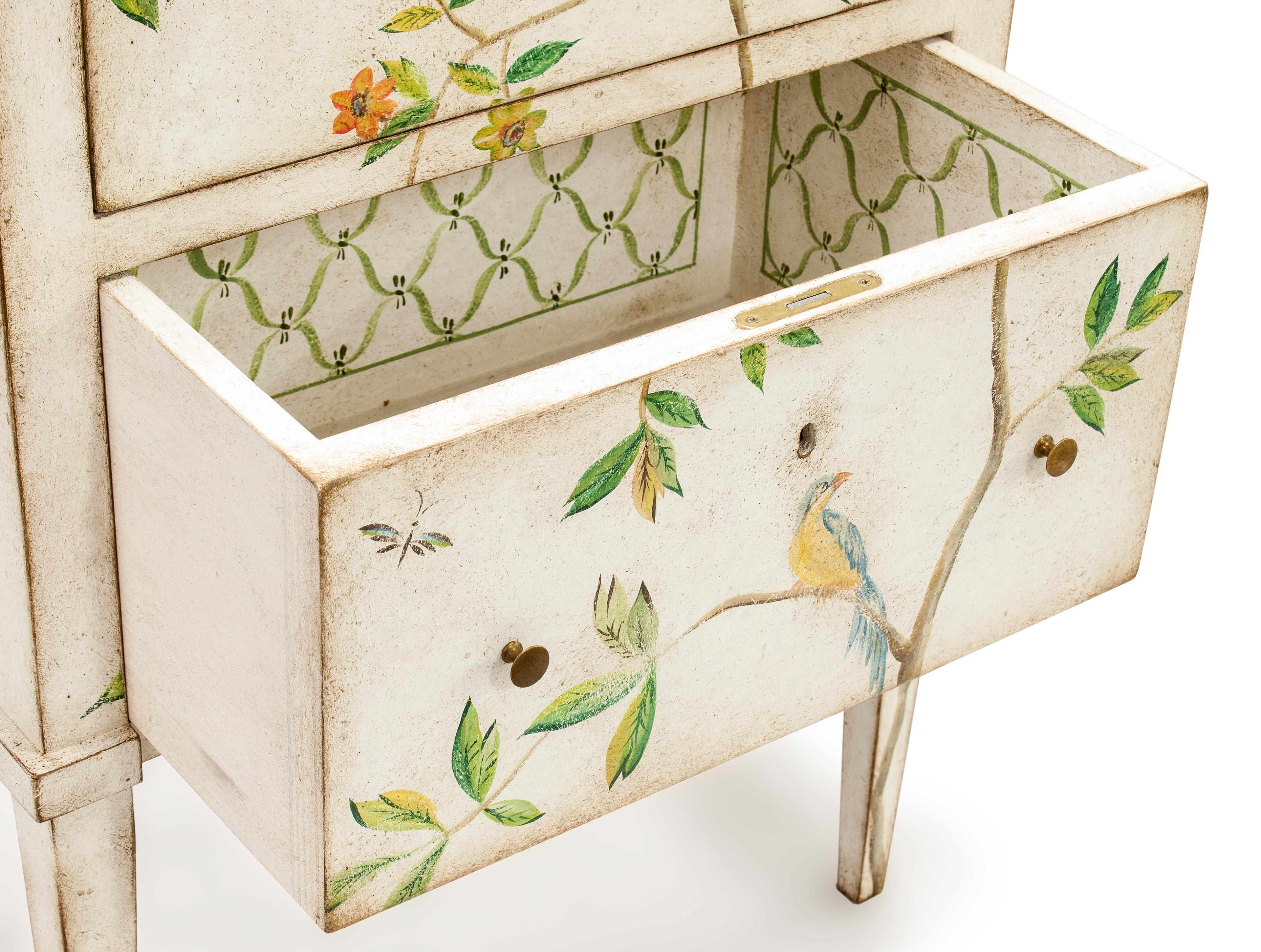 Wood 18th Century Hand-Painted Venetian Style White Lombardia Nightstand with foliage For Sale