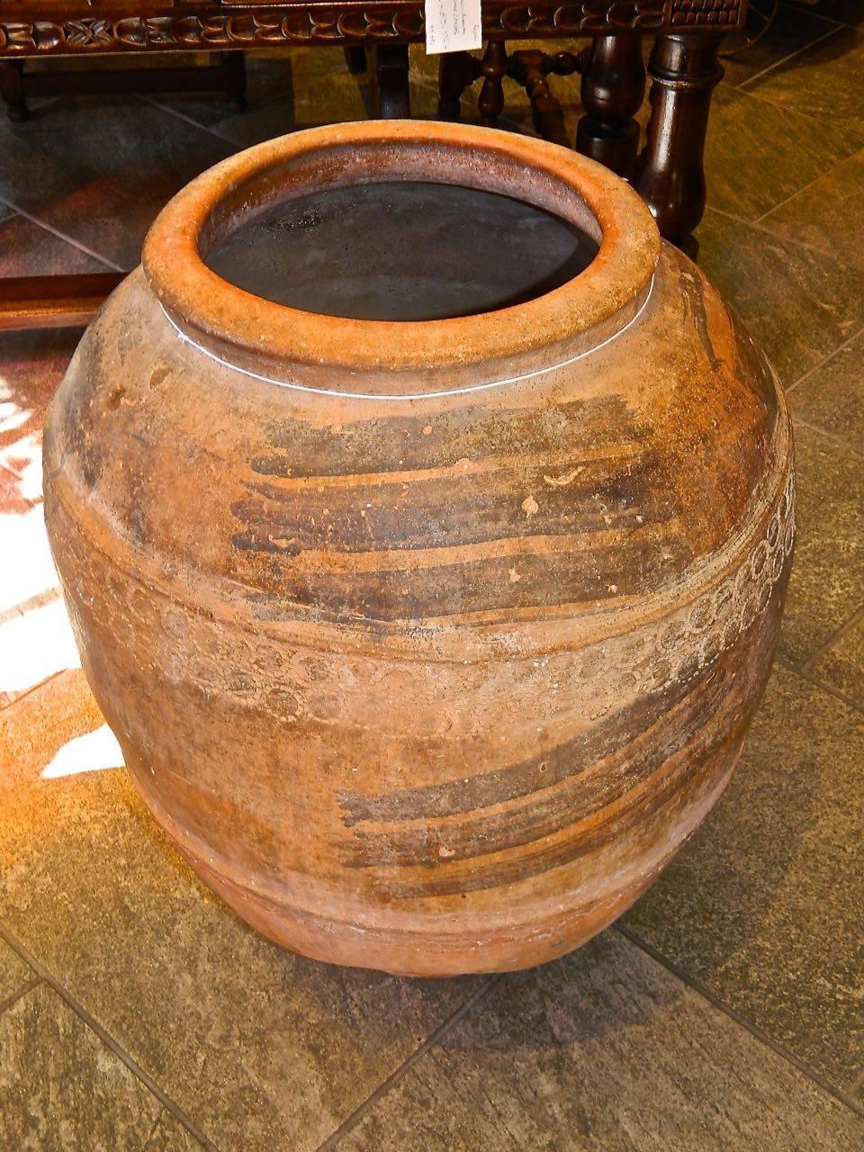 18th Century Hand-Streaked Spanish Terracotta Water Jar In Excellent Condition In Santa Fe, NM