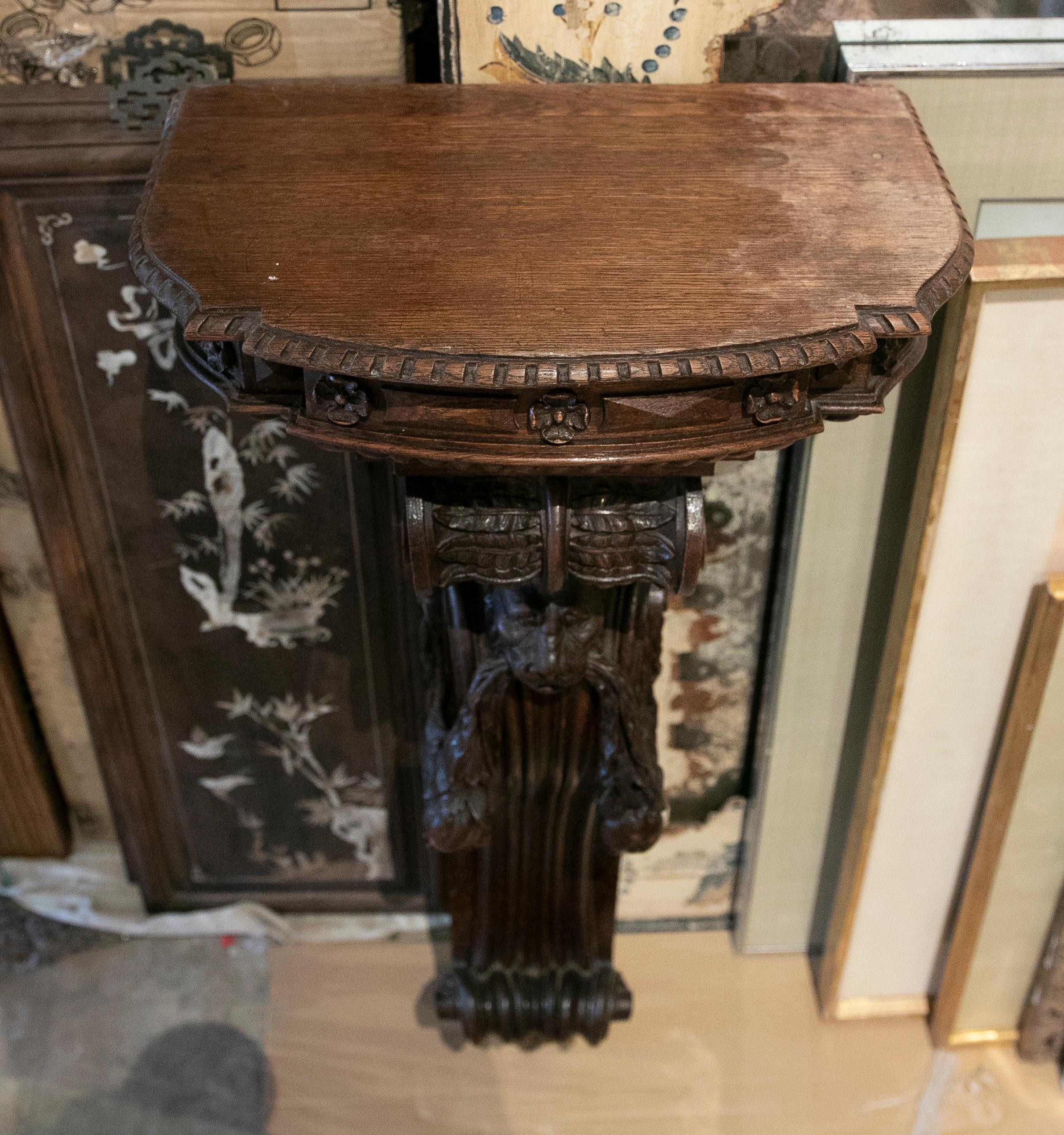 18th Century Handcarved Wooden Pedestal with a Lion, Rockwork and Fruits as Deco For Sale 6