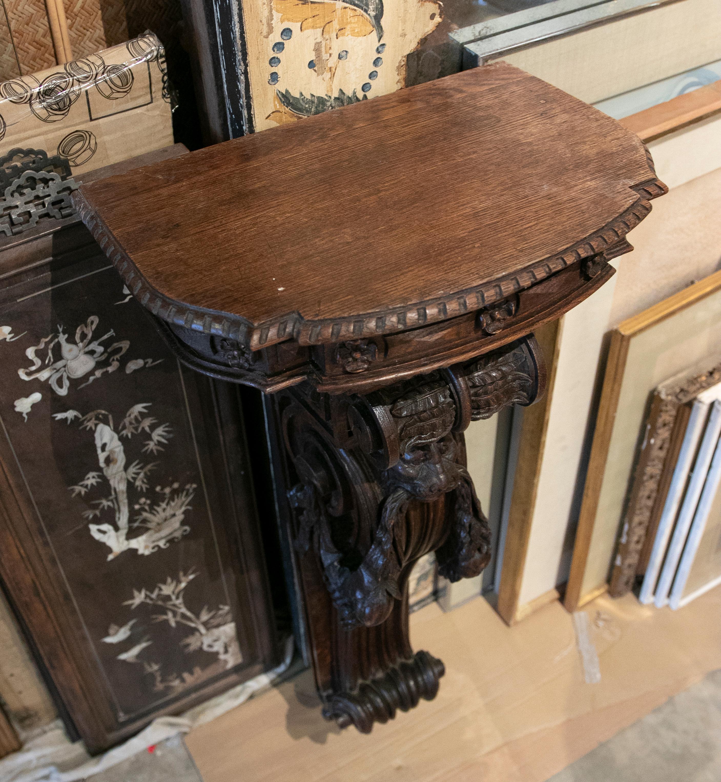 18th Century Handcarved Wooden Pedestal with a Lion, Rockwork and Fruits as Deco For Sale 8