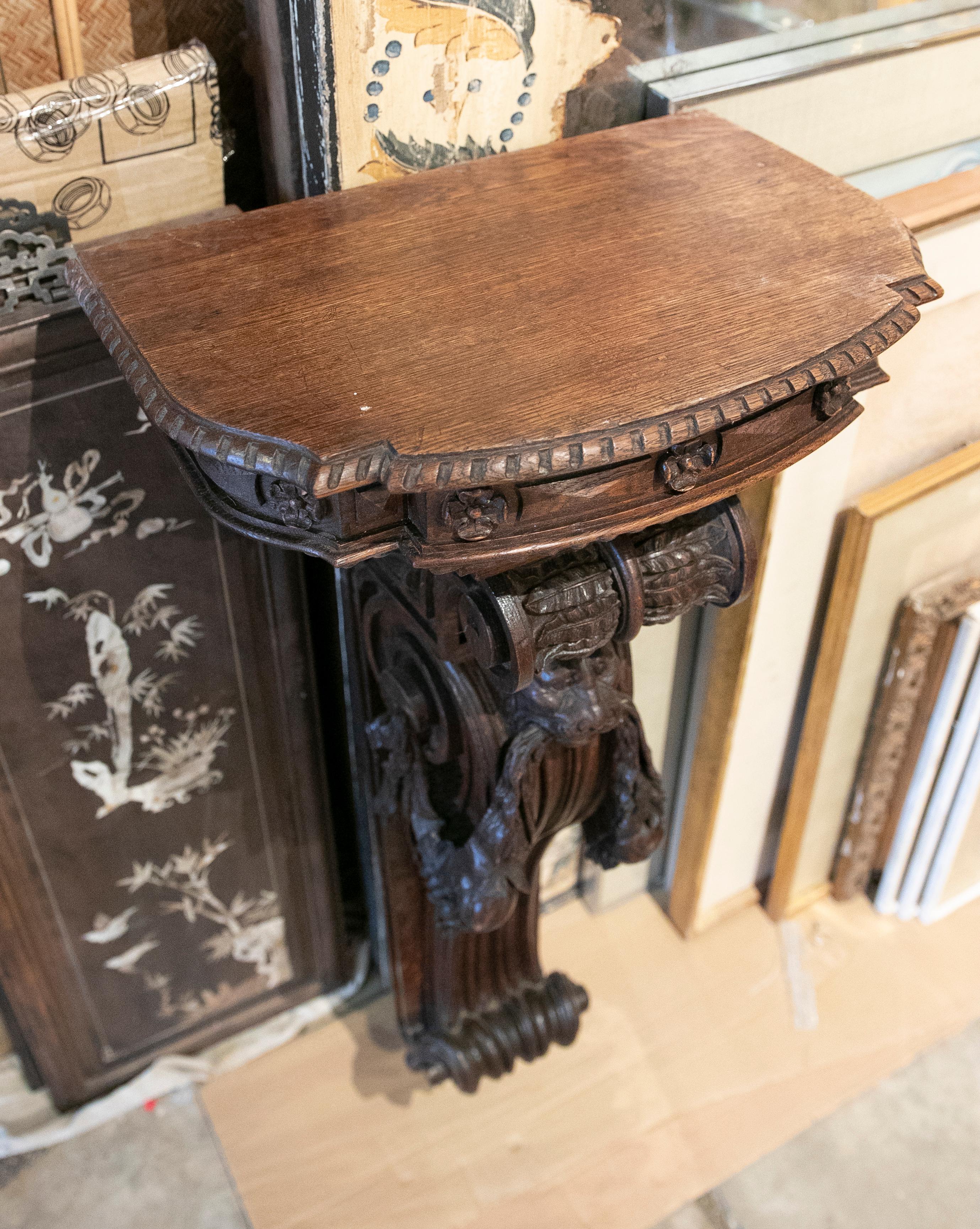 Spanish 18th Century Handcarved Wooden Pedestal with a Lion, Rockwork and Fruits as Deco For Sale