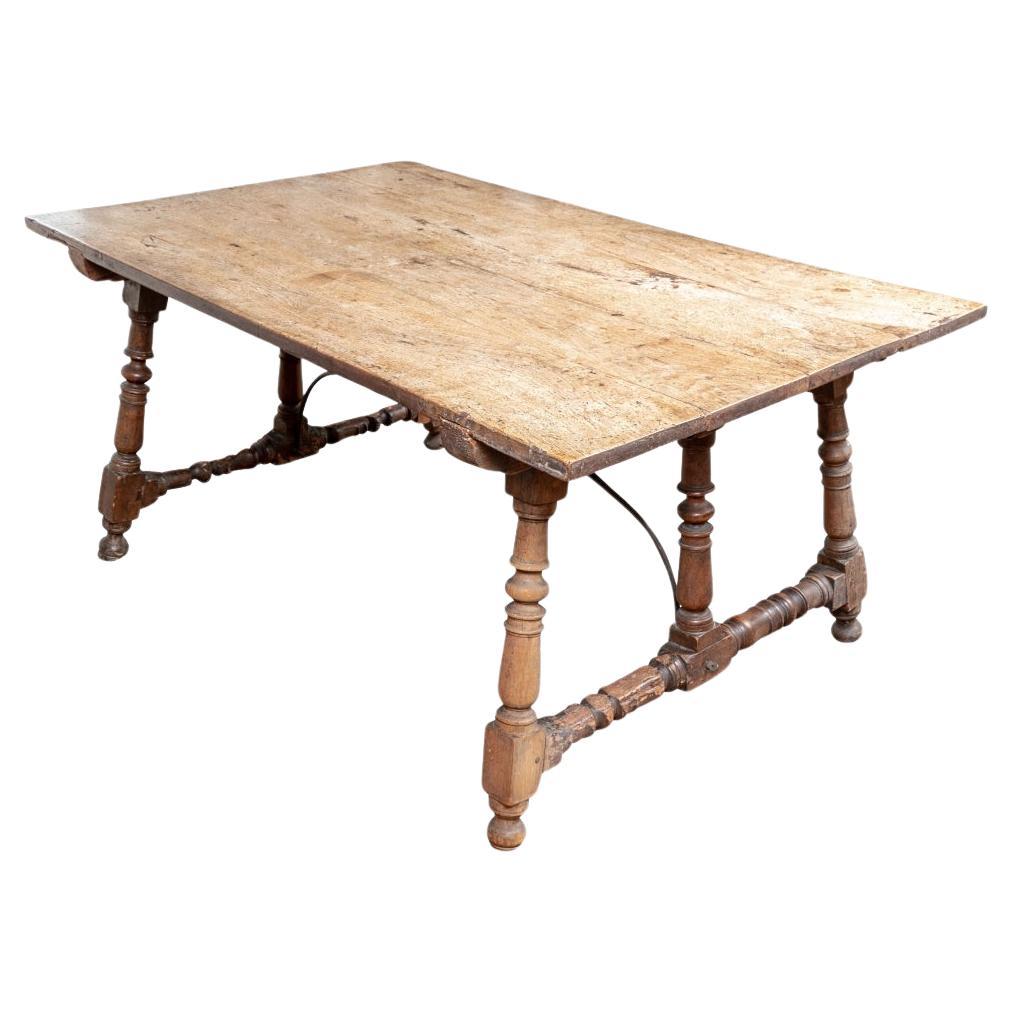 Table de taverne à tréteaux en bois dur du XVIIIe siècle  