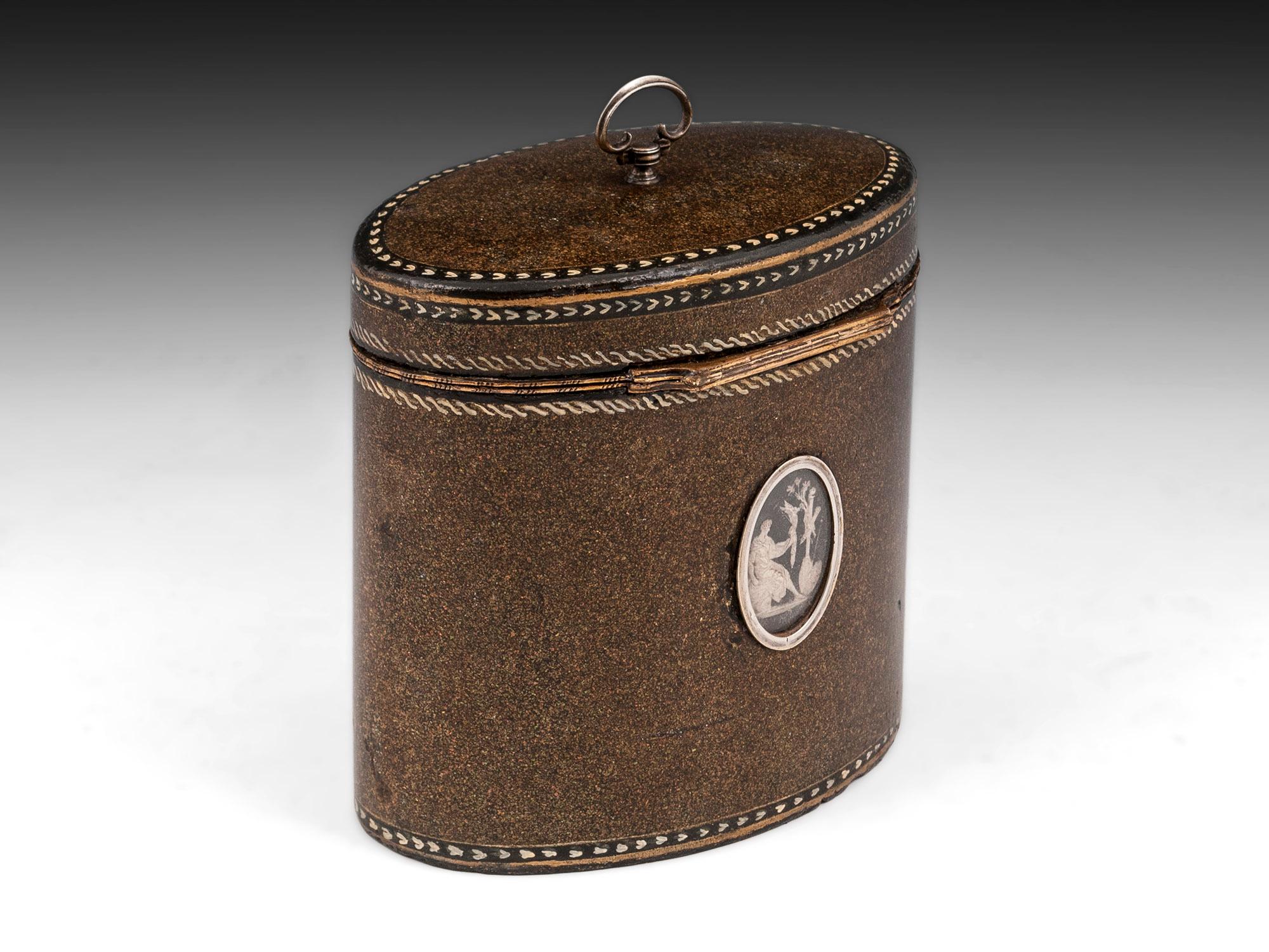 18th Century Henry Clay Papier Mache Tea Caddy In Good Condition For Sale In Northampton, GB